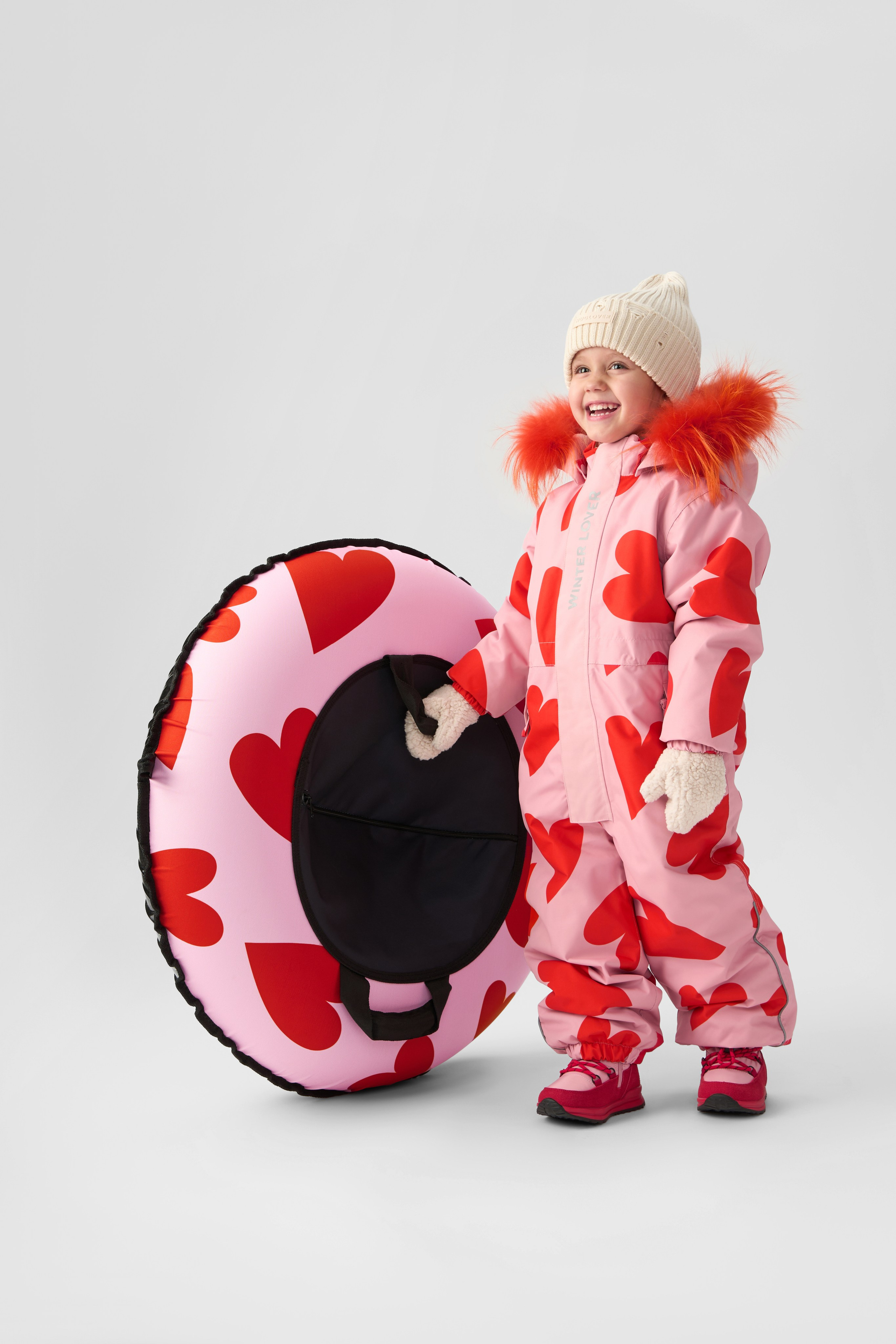 "Профессиональная детская фотосъемка для семейных портретов и воспоминаний""Высококачественная детская съемка новорожденных и малышей в студии""Рекламная детская фотосъемка для альбомов и подарков""Студийная детская съемка с креативными декорациями и позами""Коммерческая детская фотосъемка для маркетинга детских товаров""Фотография детской съемки с акцентом на эмоции и улыбки""Семейная детская съемка для портфолио и социальных сетей""Профессиональная детская фотосъемка с мягким освещением""Рекламные фото детской съемки для сайтов и брошюр""Высокоточная детская съемка для воспоминаний и презентаций""Детская фотосъемка высокого разрешения для семейных альбомов""Коммерческая детская съемка с фокусом на радость и развитие""Студийная фотосъемка детской съемки для брендов и маркетинга""Фотографии детской съемки для подарков и увеличения клиентов""Профессиональная детская съемка для каталогов и семейных историй" "Профессиональная каталожная фотосъемка товаров для e-commerce и интернет-магазинов""Высококачественная каталожная съемка одежды и аксессуаров с белым фоном""Рекламная каталожная фотосъемка для маркетинга продуктов и брендов""Студийная каталожная съемка с детальной проработкой текстур и материалов""Коммерческая каталожная фотосъемка для каталогов и онлайн-платформ""Фотография каталожной съемки с акцентом на дизайн и презентацию товаров""Предметная каталожная съемка для увеличения продаж в e-commerce""Профессиональная каталожная фотосъемка с использованием студийного освещения""Рекламные фото каталожной съемки для сайтов и социальных сетей""Высокоточная каталожная съемка товаров для презентаций и брошюр""Каталожная фотосъемка высокого разрешения для онлайн-магазинов""Коммерческая каталожная съемка с фокусом на качество и детализацию""Студийная каталожная фотосъемка для брендов и ритейла""Фотографии каталожной съемки для маркетинговых кампаний""Профессиональная каталожная съемка для каталогов и увеличения конверсии"