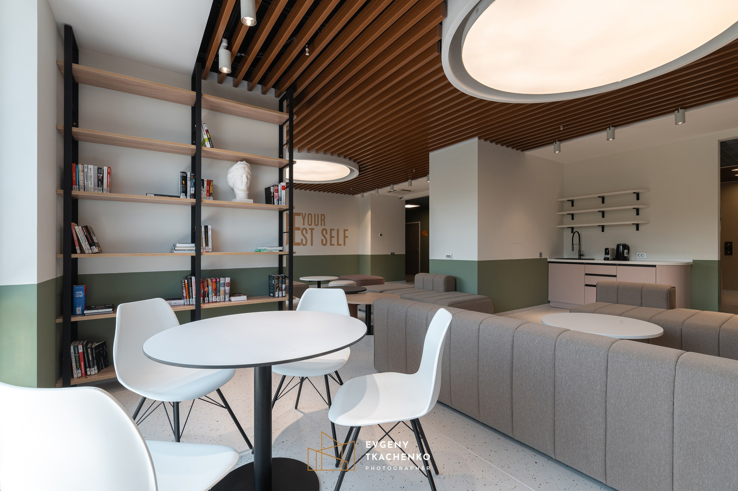 Общежитие университета NarXoz в Алматы. Архитектурный и интерьерный фотограф в Казахстане