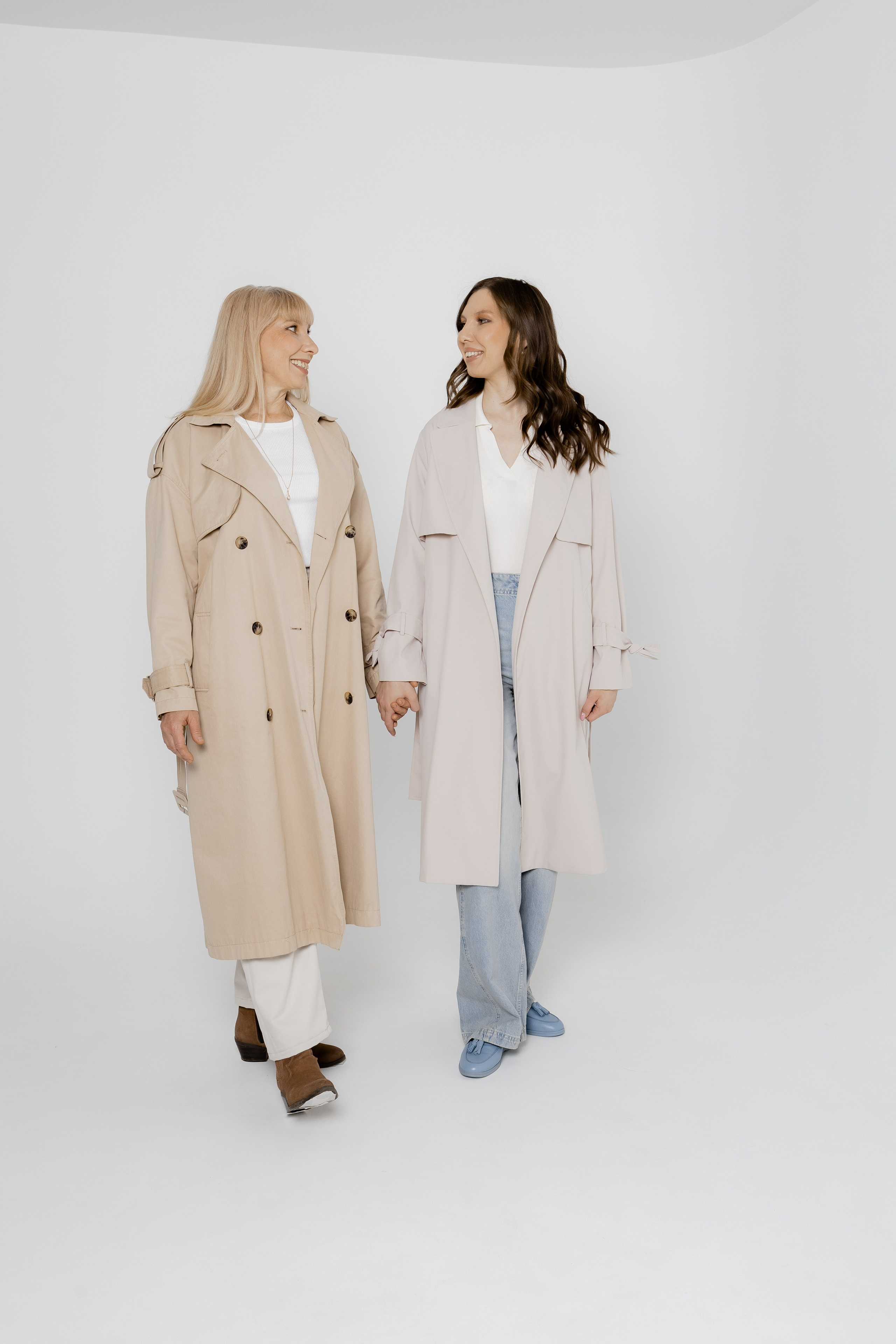 Яна и Анна | Мама с дочкой. Фотограф Челябинск Эвелина Ганага, съемка для бизнеса и маркетплейсов