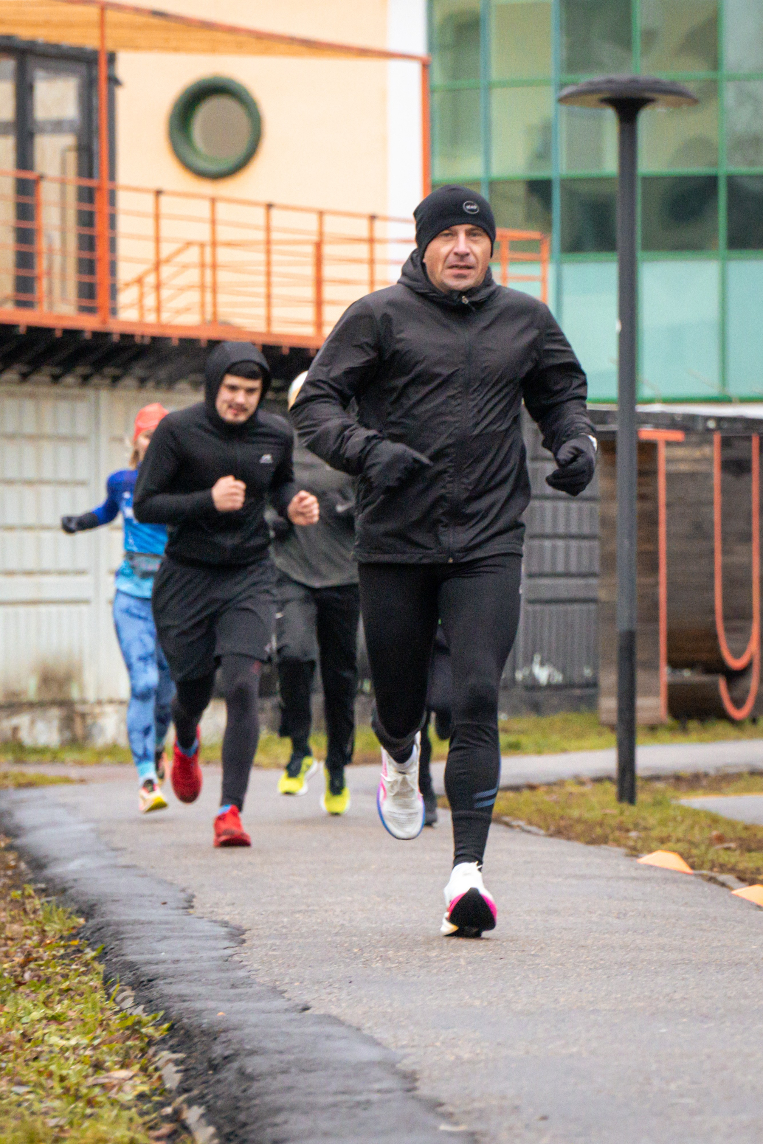 5 вёрст Реутов 16.11.2024. Роман Капилюшов. Бег. Фото. Видео. г. Люберцы