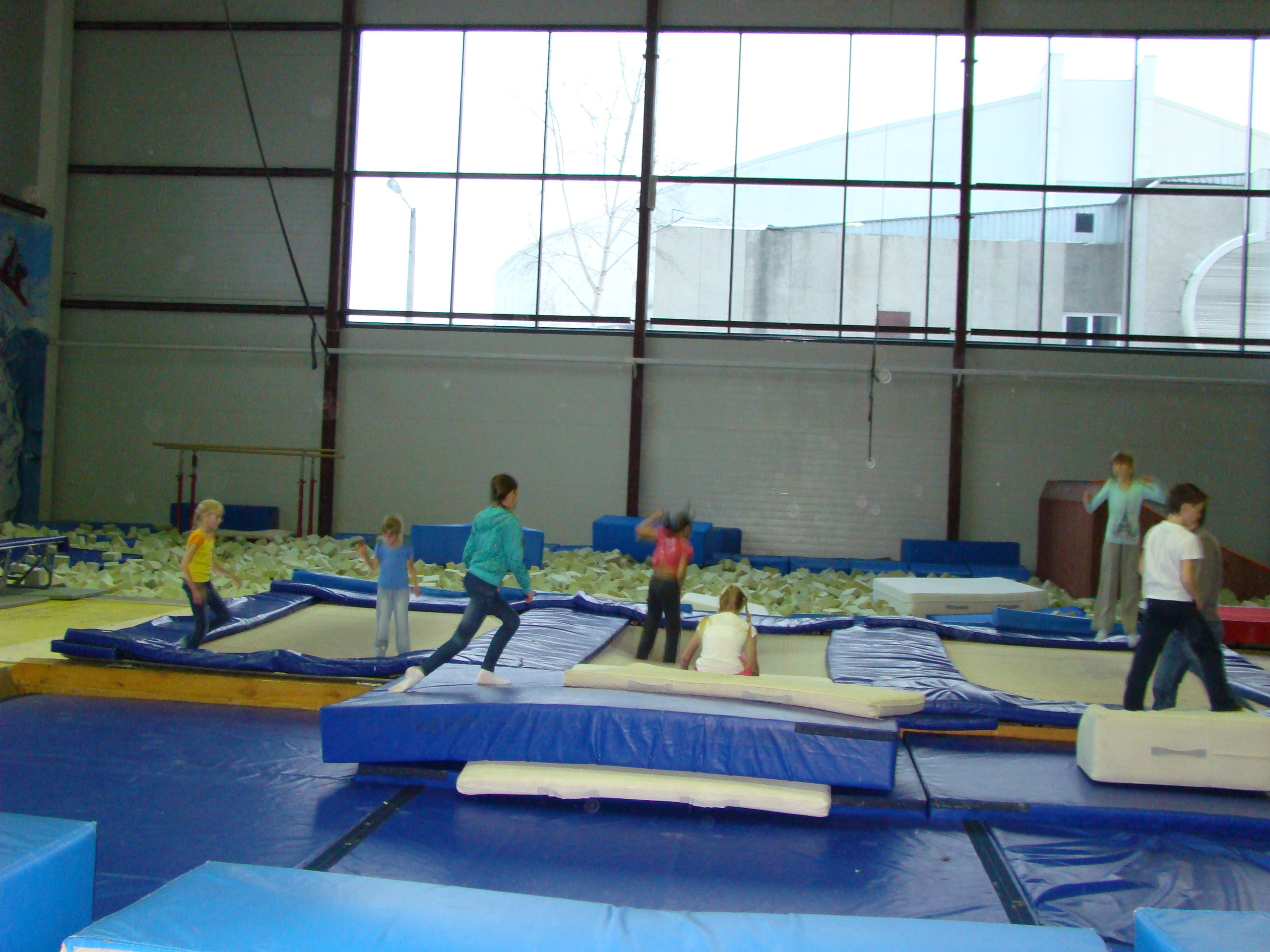 Катя ДР 12 лет Дома + Спортекс 04.12.2011. Семейный, Свадебный фотограф СПБ Питер— Романова Екатерина