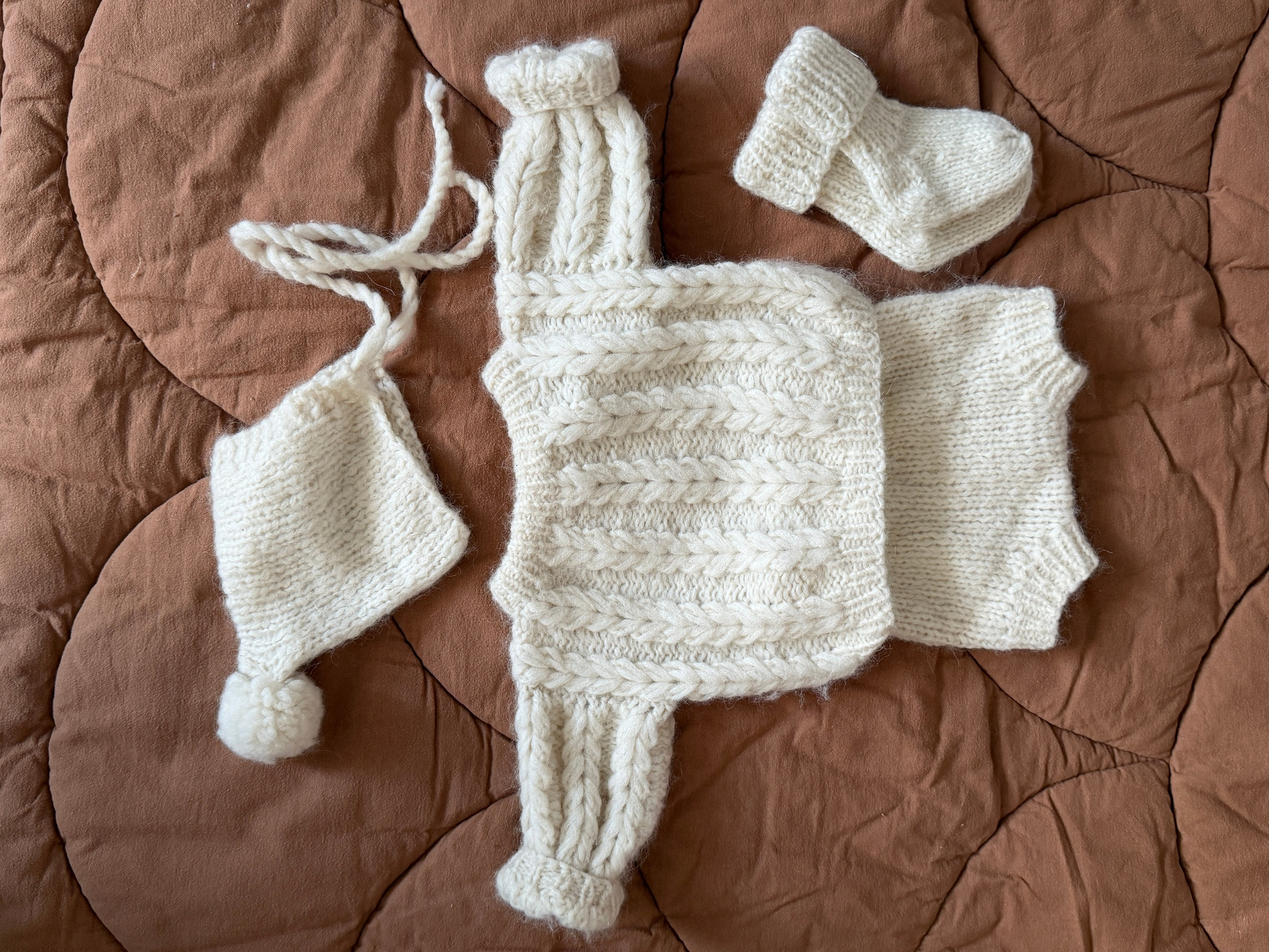 Костюмы для фотосессий Newborn. Фотограф новорождённых Newborn Москва
