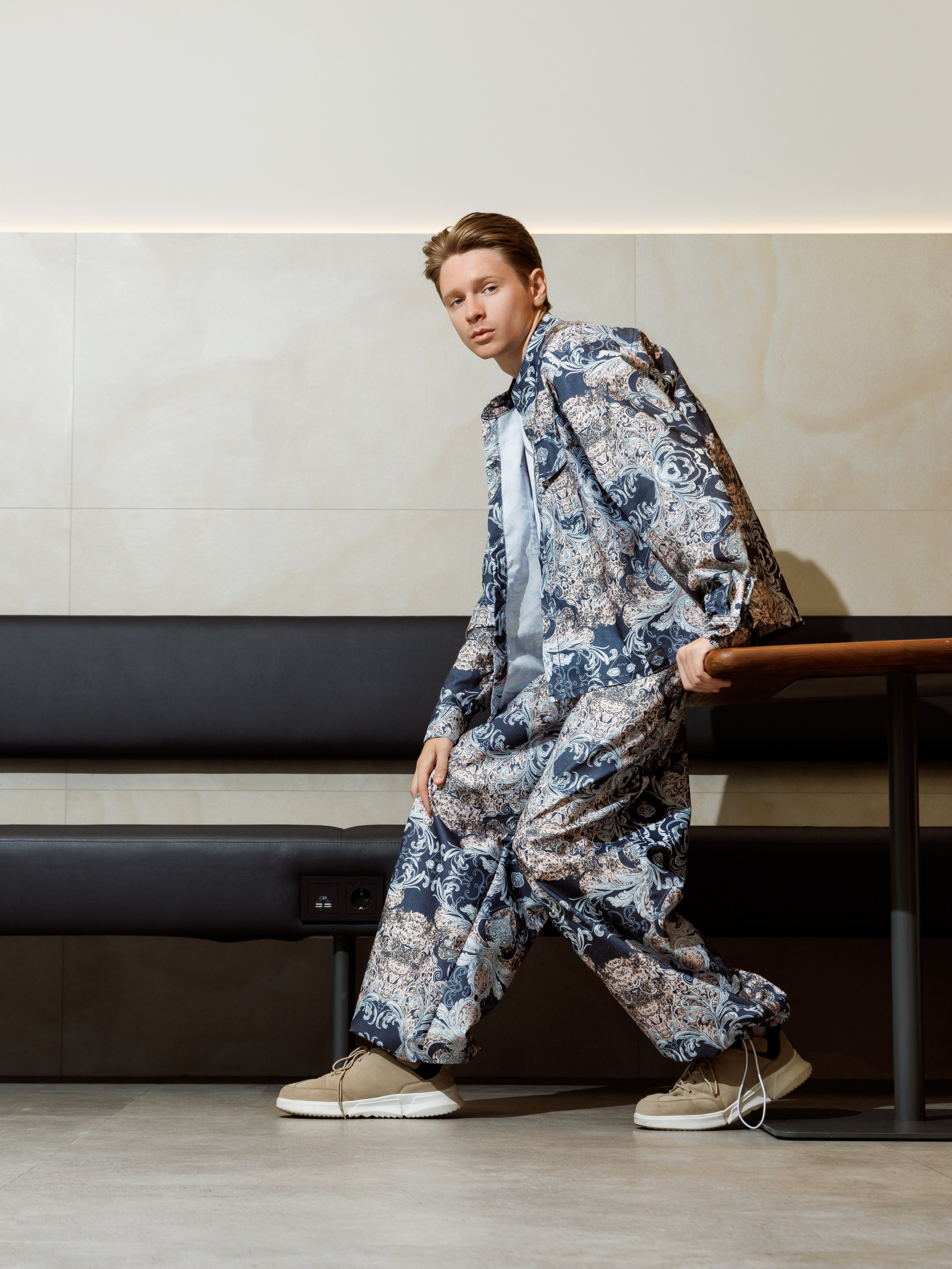 TONY CLOU. Съёмка в кофейне. Фотограф Виталий Хайлов, Екатеринбург