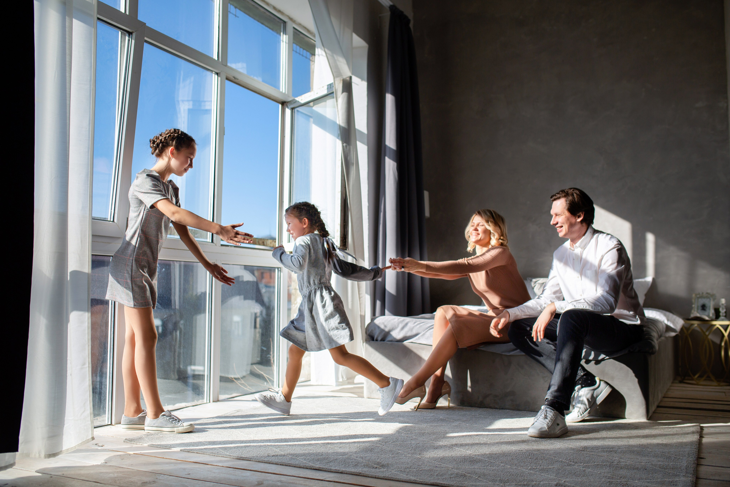 Семейная фотосессия в студии и дома Спб портфолио Насти Околот