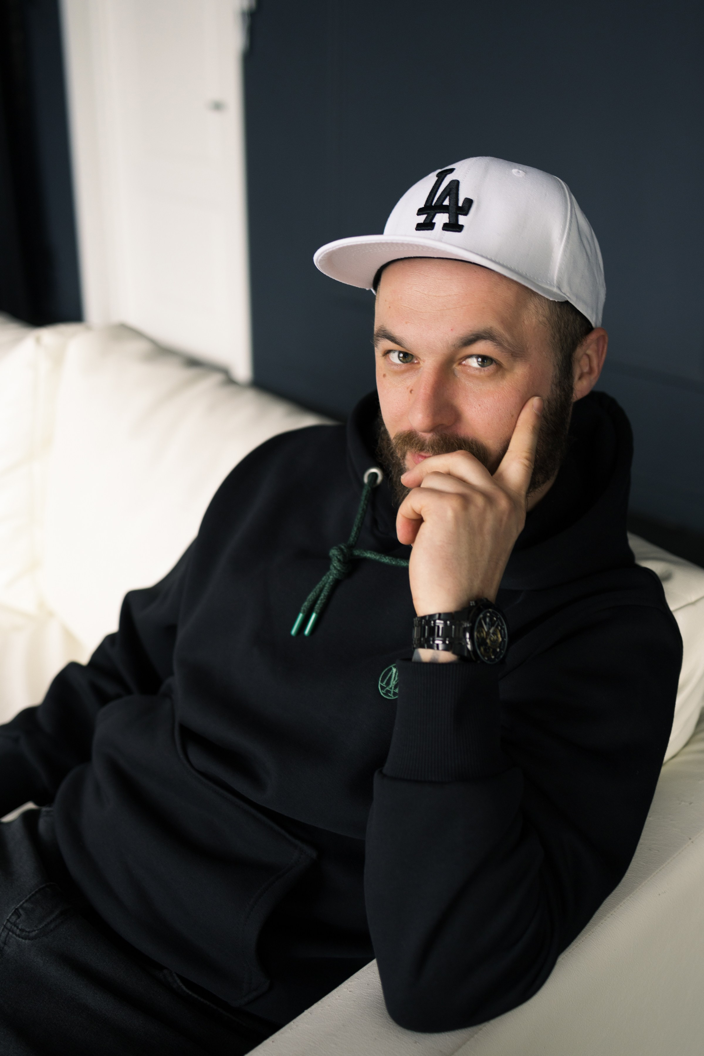 Антон. Портретный фотограф СПб, женский фотограф, минимализм и эстетика