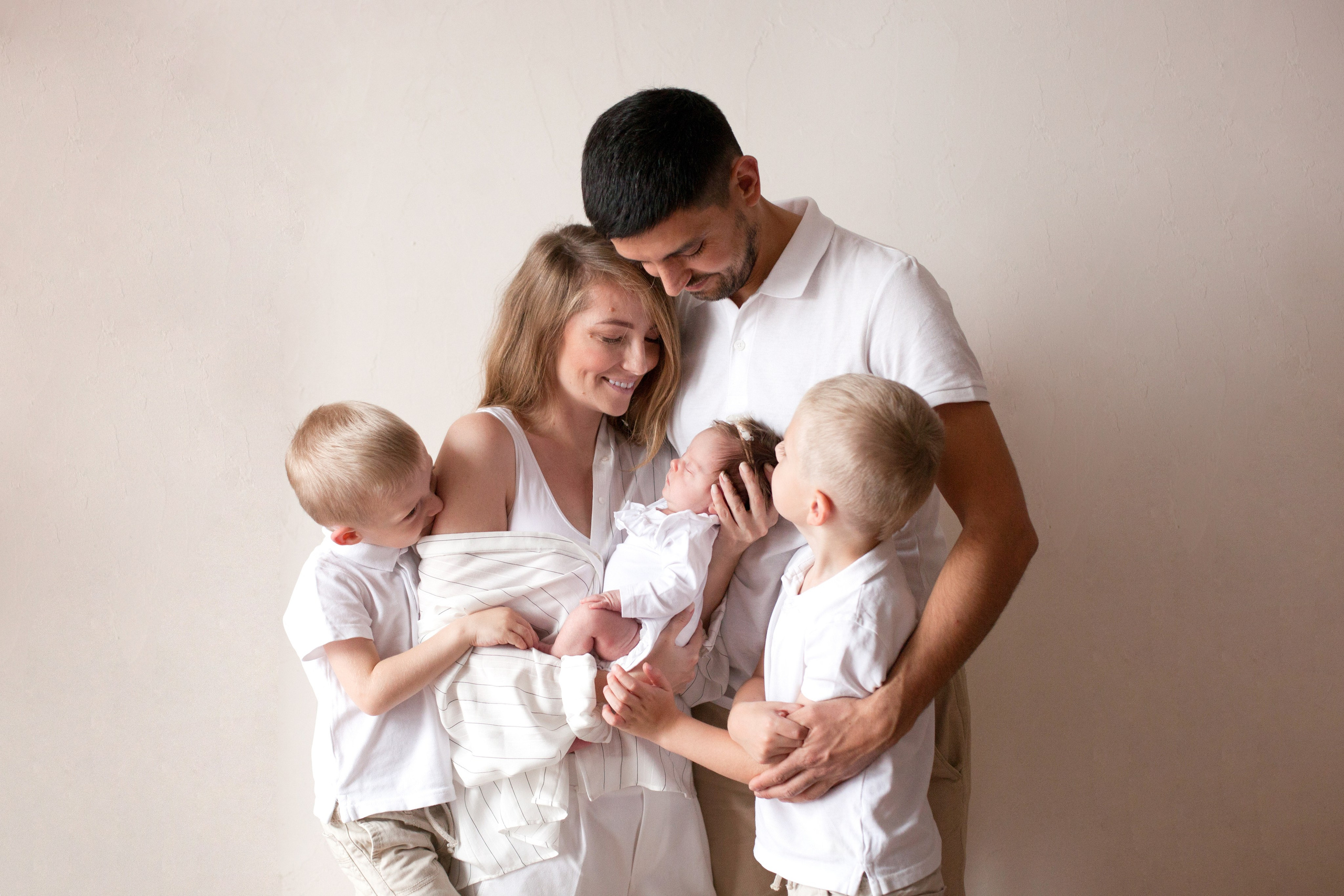 Новорожденные до 28 дней. Фотограф новорожденных в Тюмени