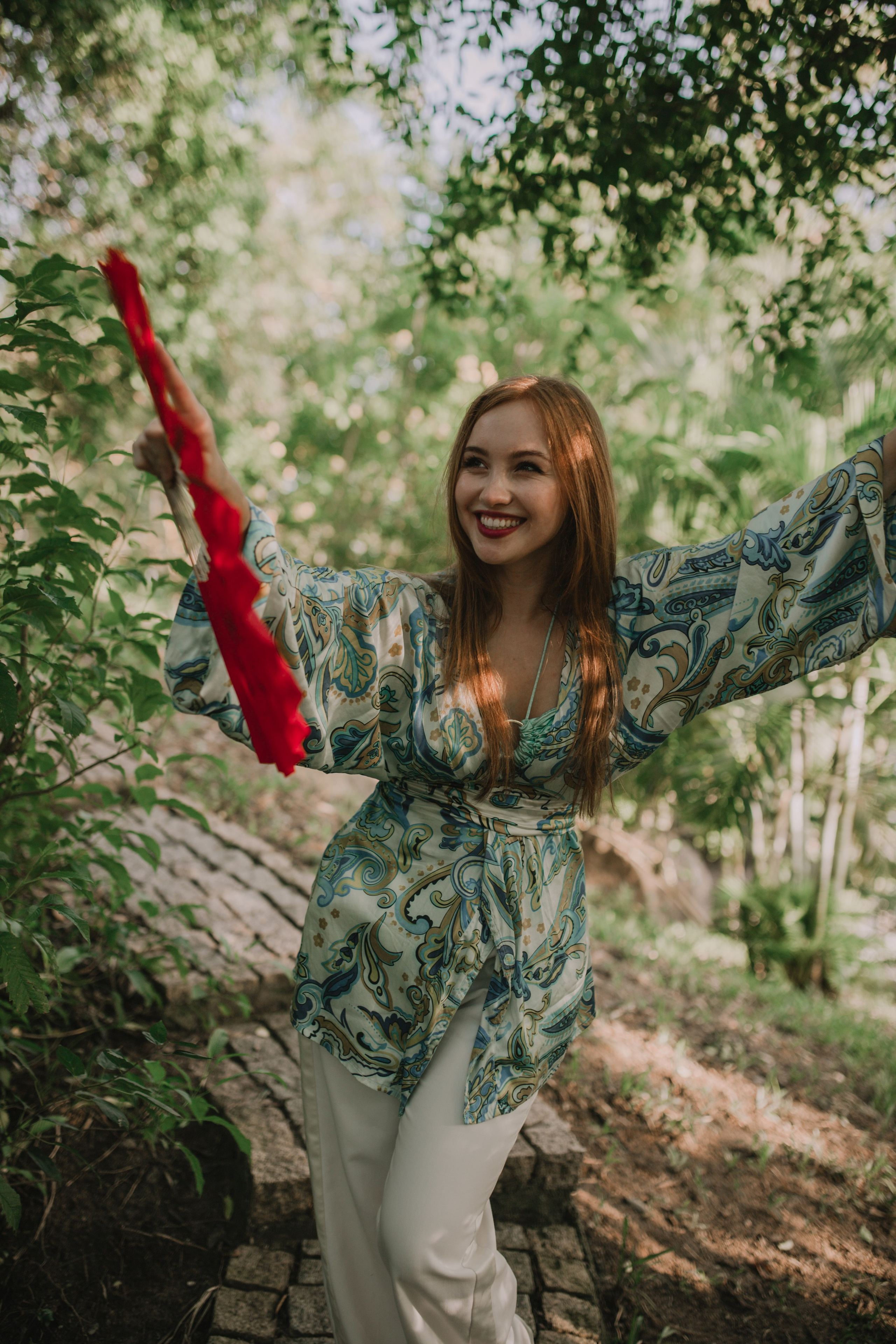 Елизавета на улицах Вьетнама. Главная