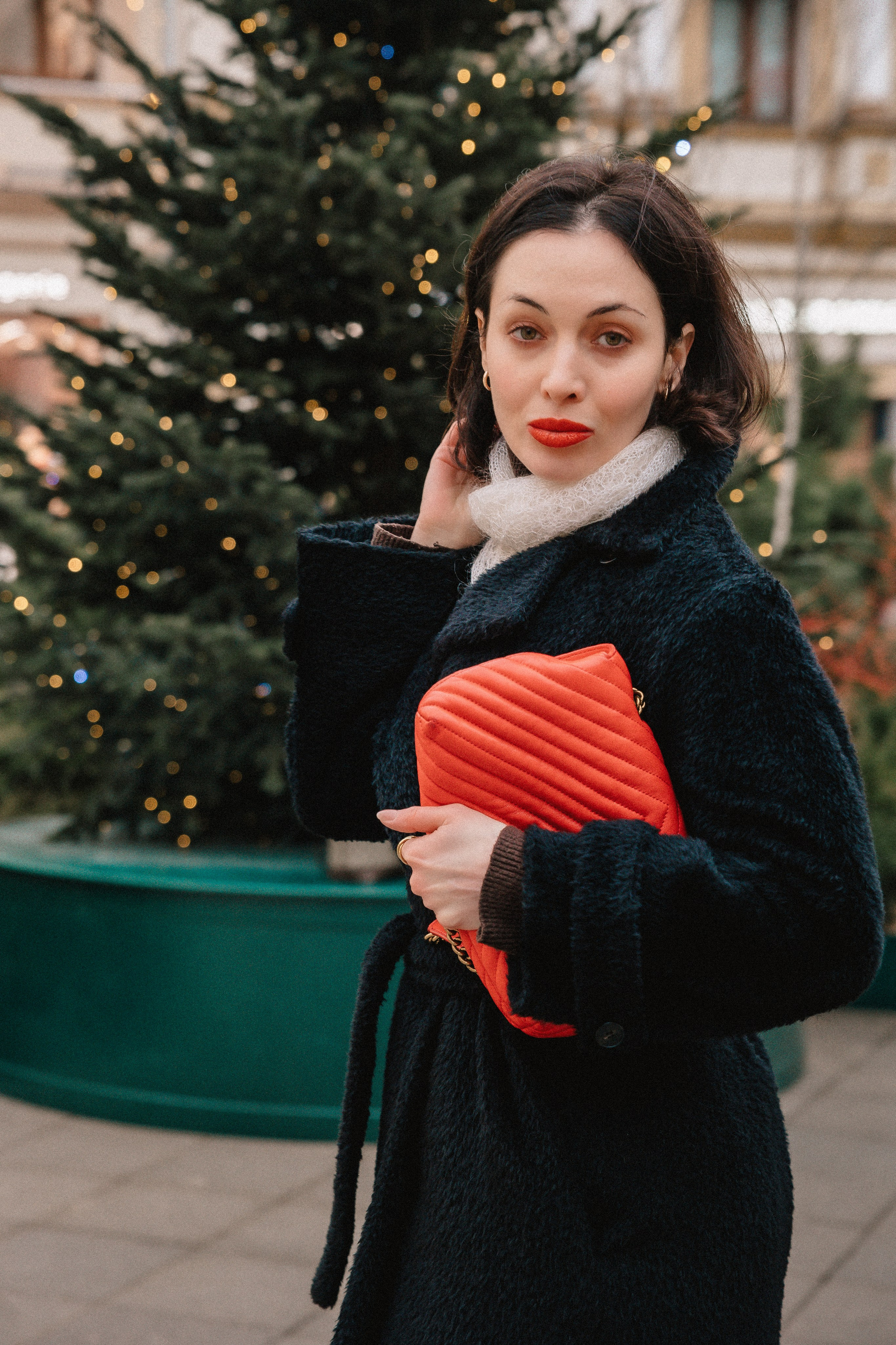 ОЛЯ. Я фотограф из Москвы к Вашим услугам