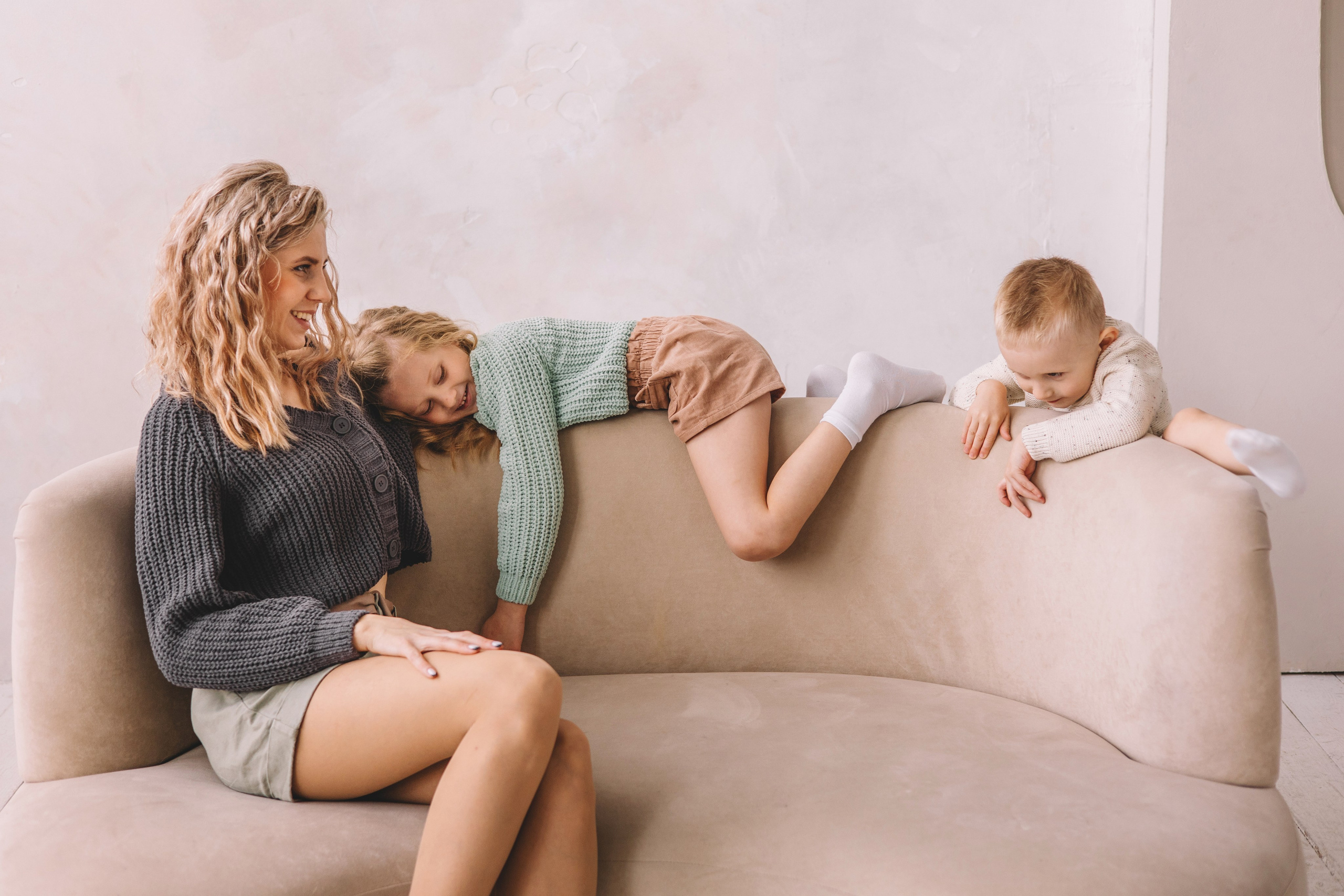 Настя и дети