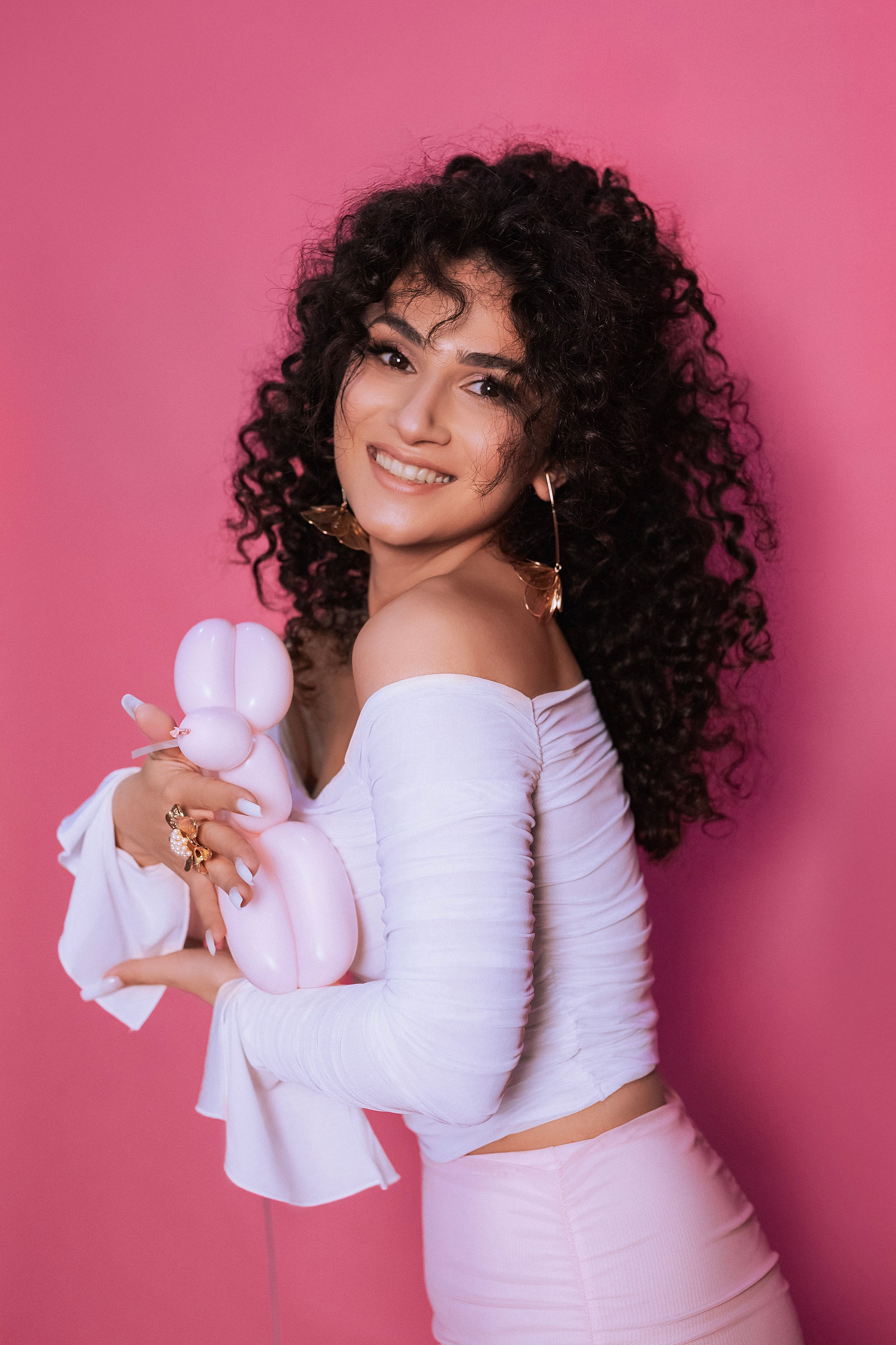 Pink dog. Фотограф и ретушер. (Армения/Россия)