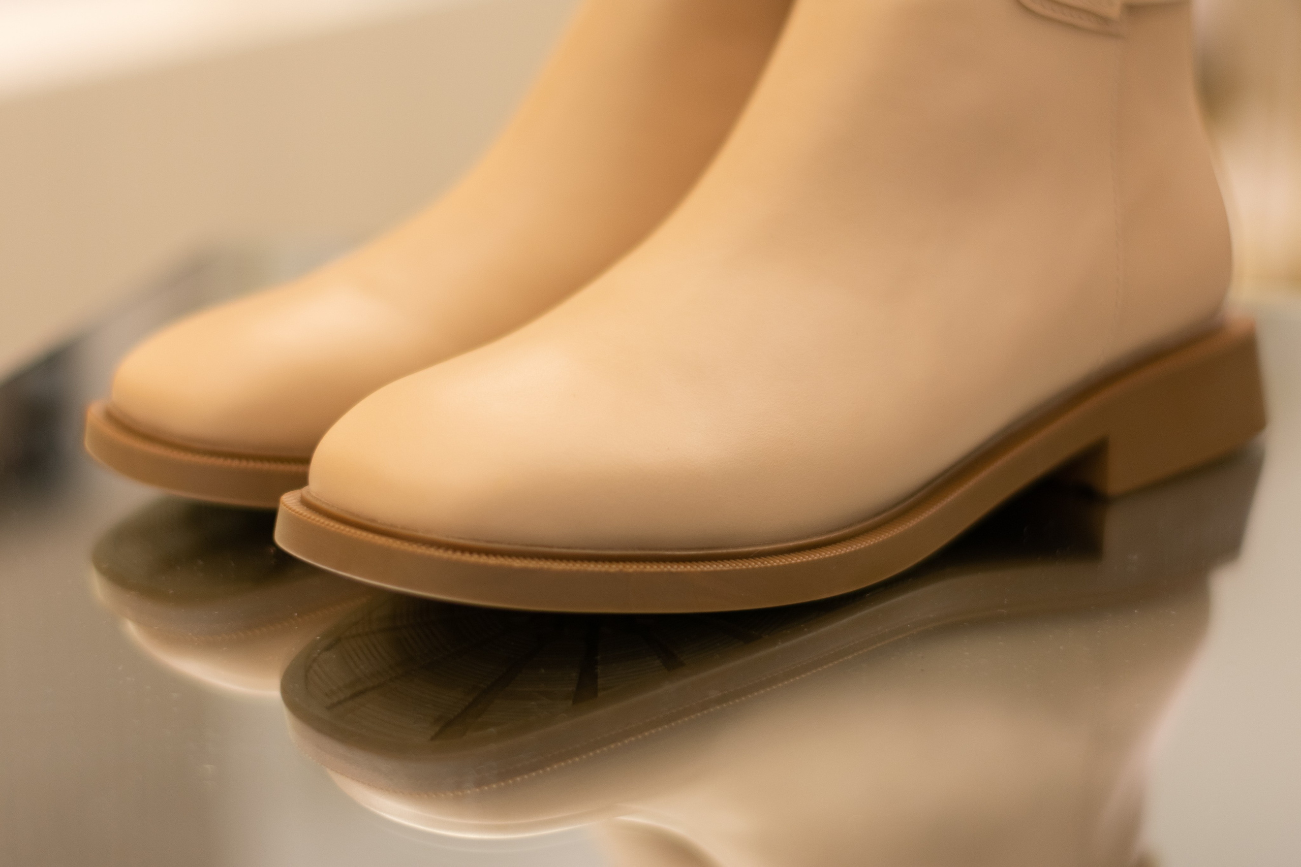 Для организаций. Предметная фотосессия для обувного магазина Capsula. Фотограф/видеограф Богдан Голованов