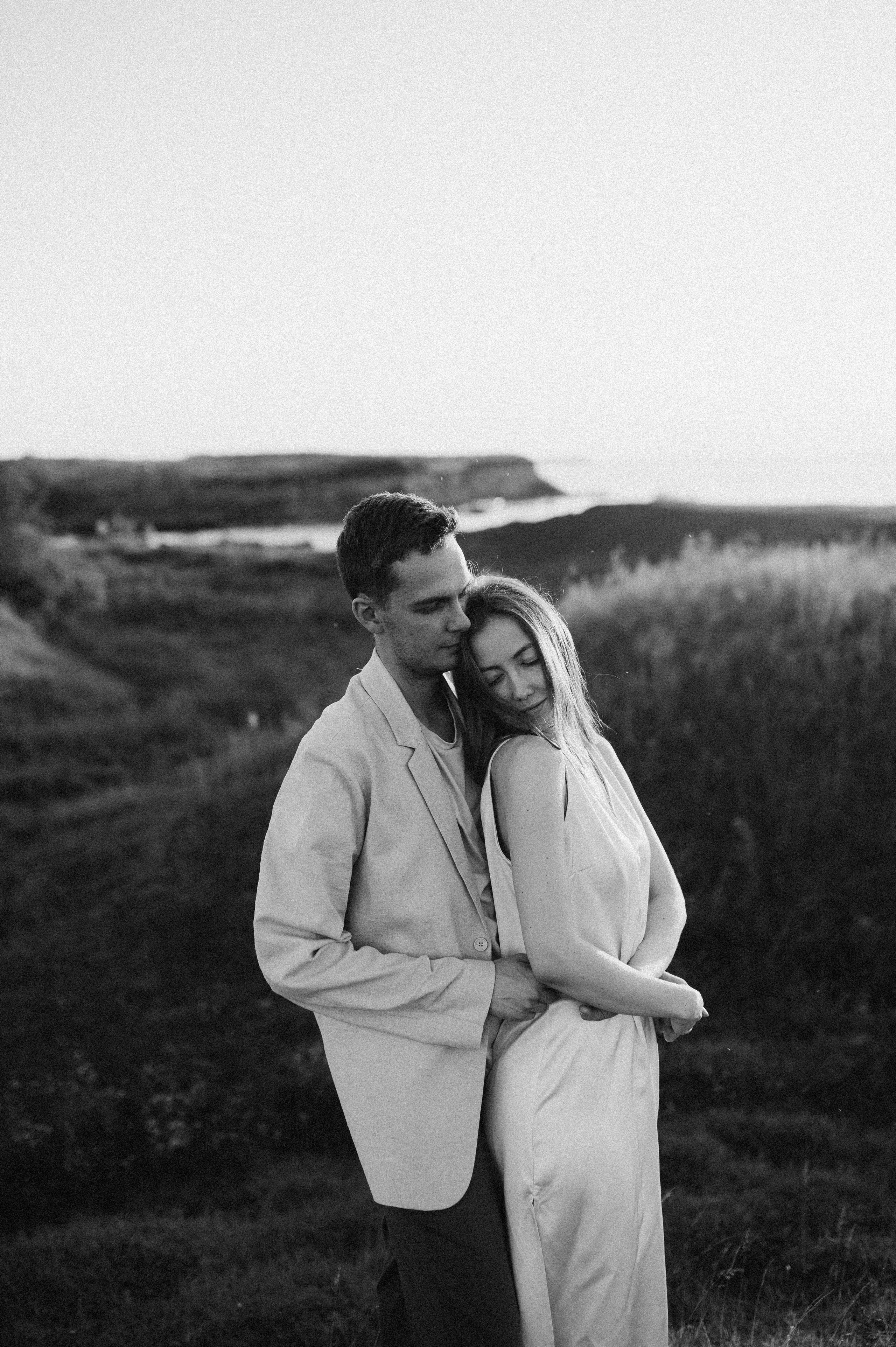 Фотосессия love story на берегу. Семейный фотограф в Новосибирске Женя Индрикова