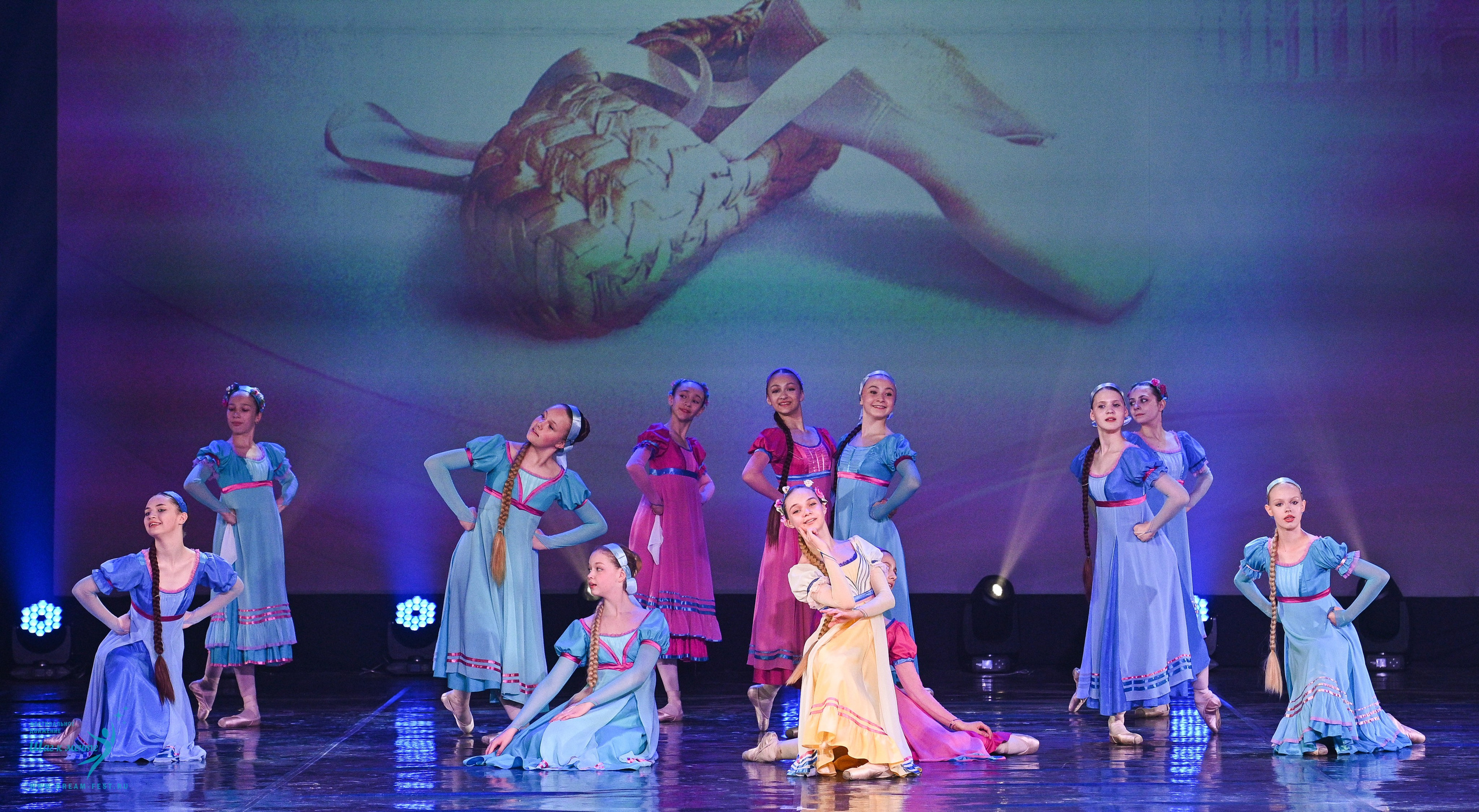 24.05.2025 «Мир под названием — Искусство танца» Фестивальное движение «Шаг к мечте» г. Кострома. Медиастудия Фото Концепт