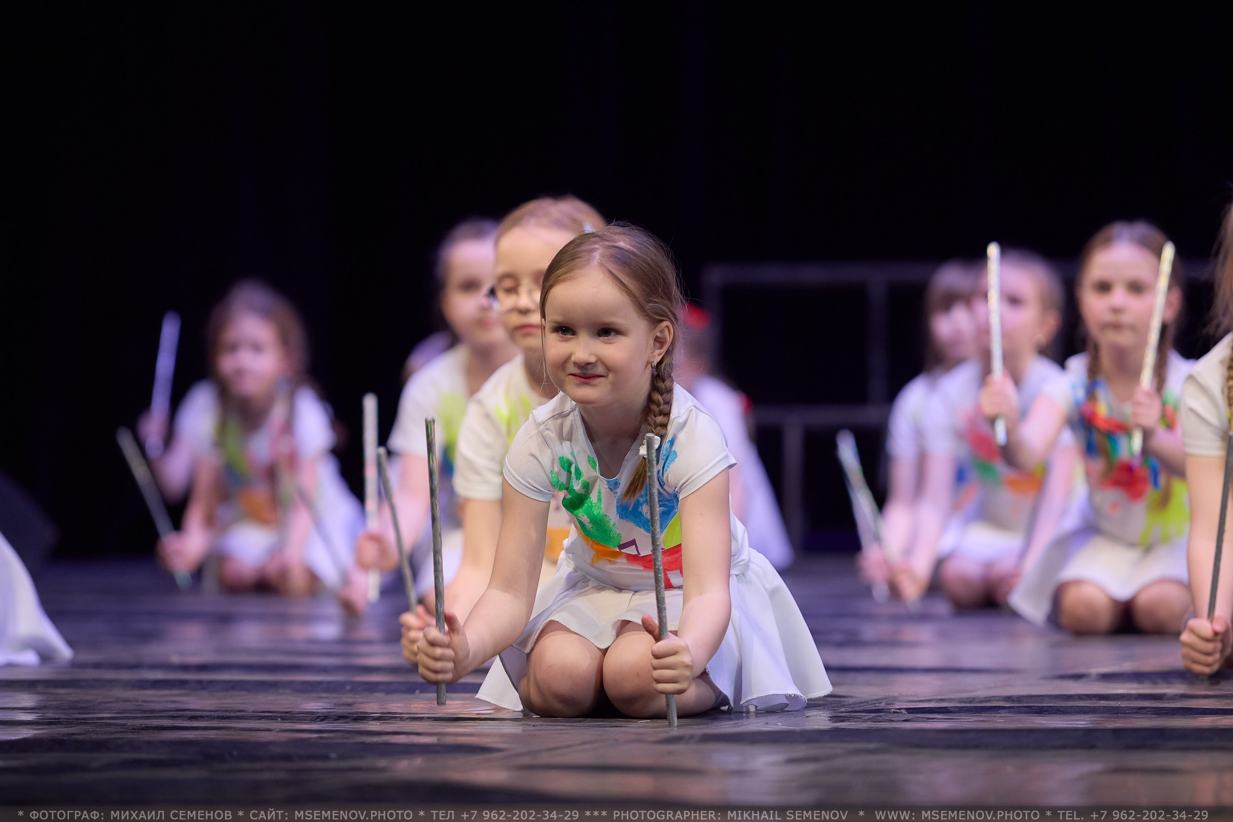 Концерт «Веселая семейка». Photographer for business Mikhail Semenov. Aqua photo studio, photo school