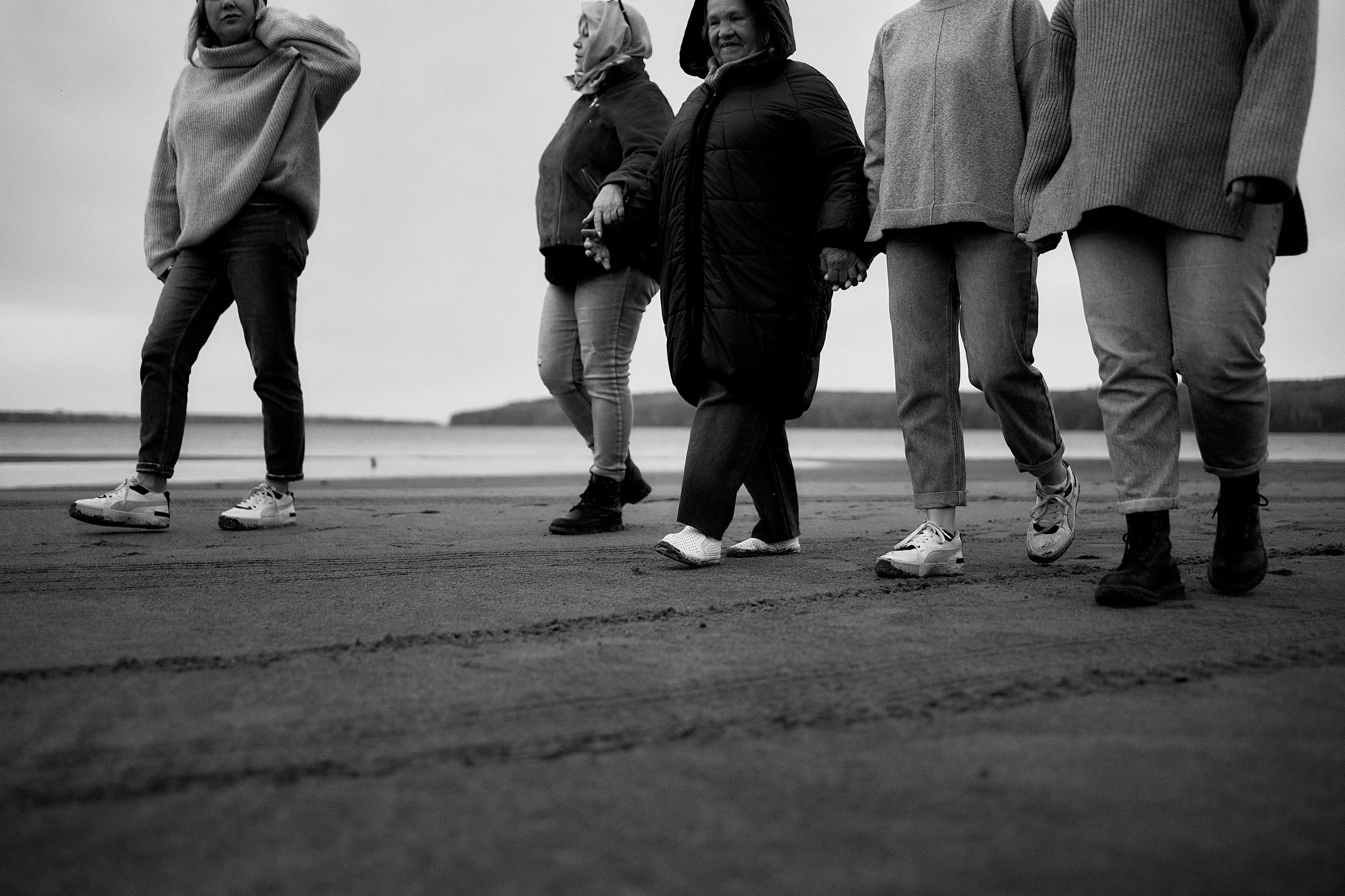 Аня, Таня, Полина, Оля и бабушка Клава. Свадебный фотограф Чайковский