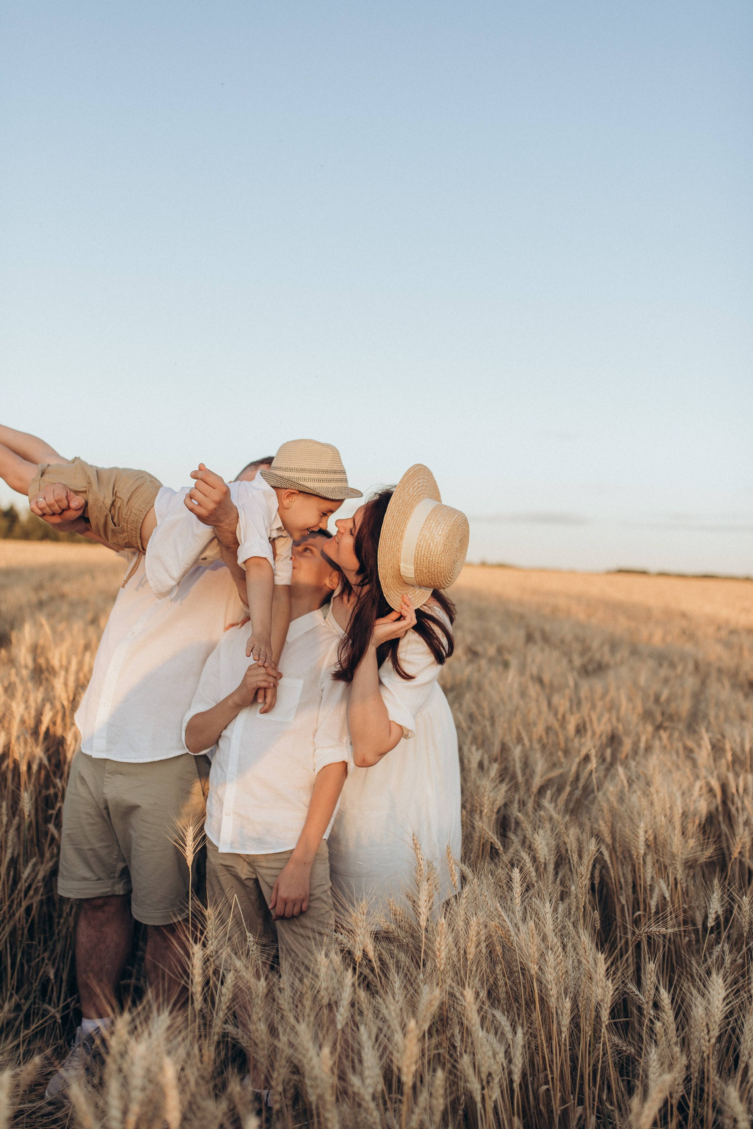 Семейная летняя прогулка. Семейный фотограф в Москве Екатерина Север