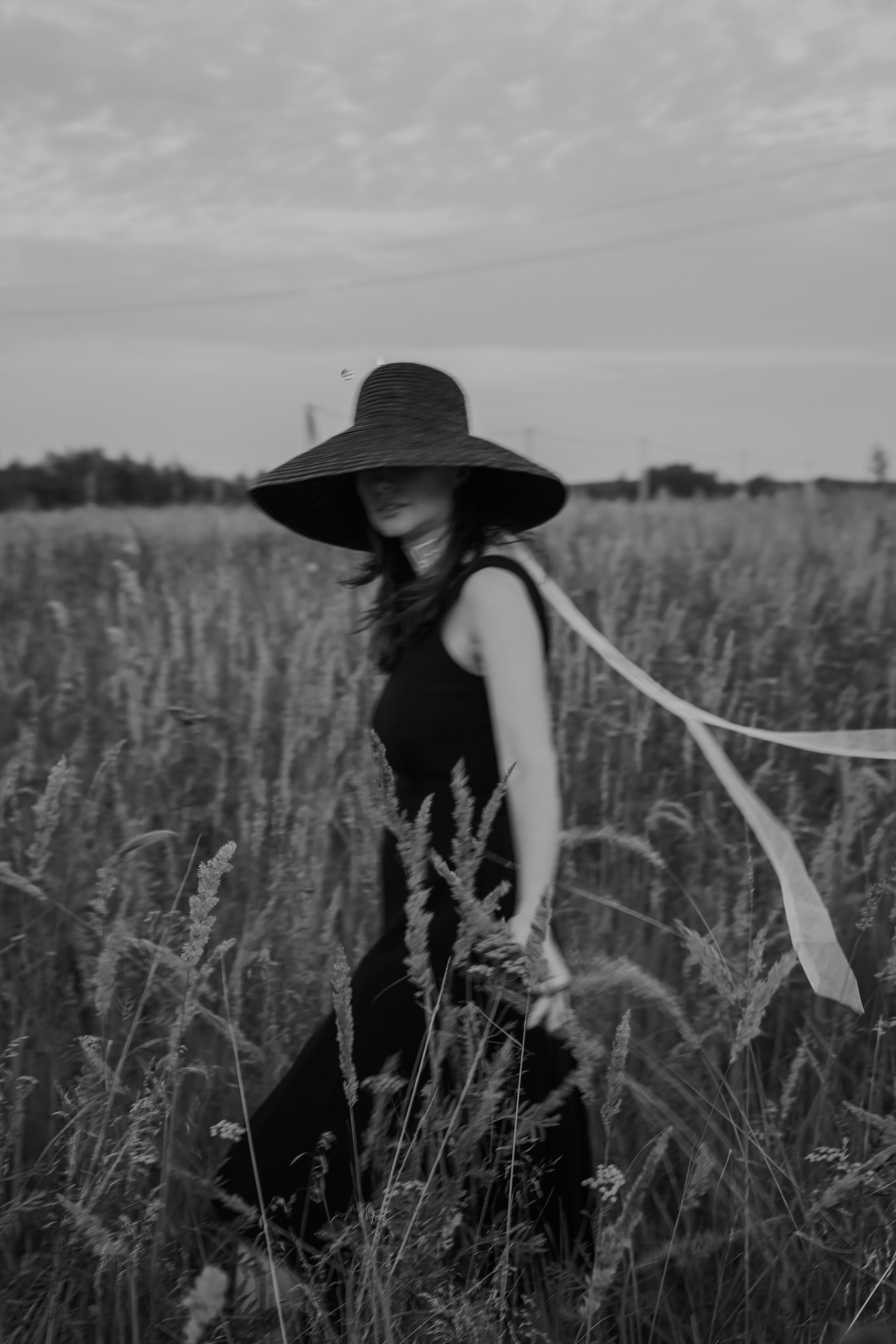 Инна (съемка в поле). Фотограф в Москве (готова приехать к вам в город)