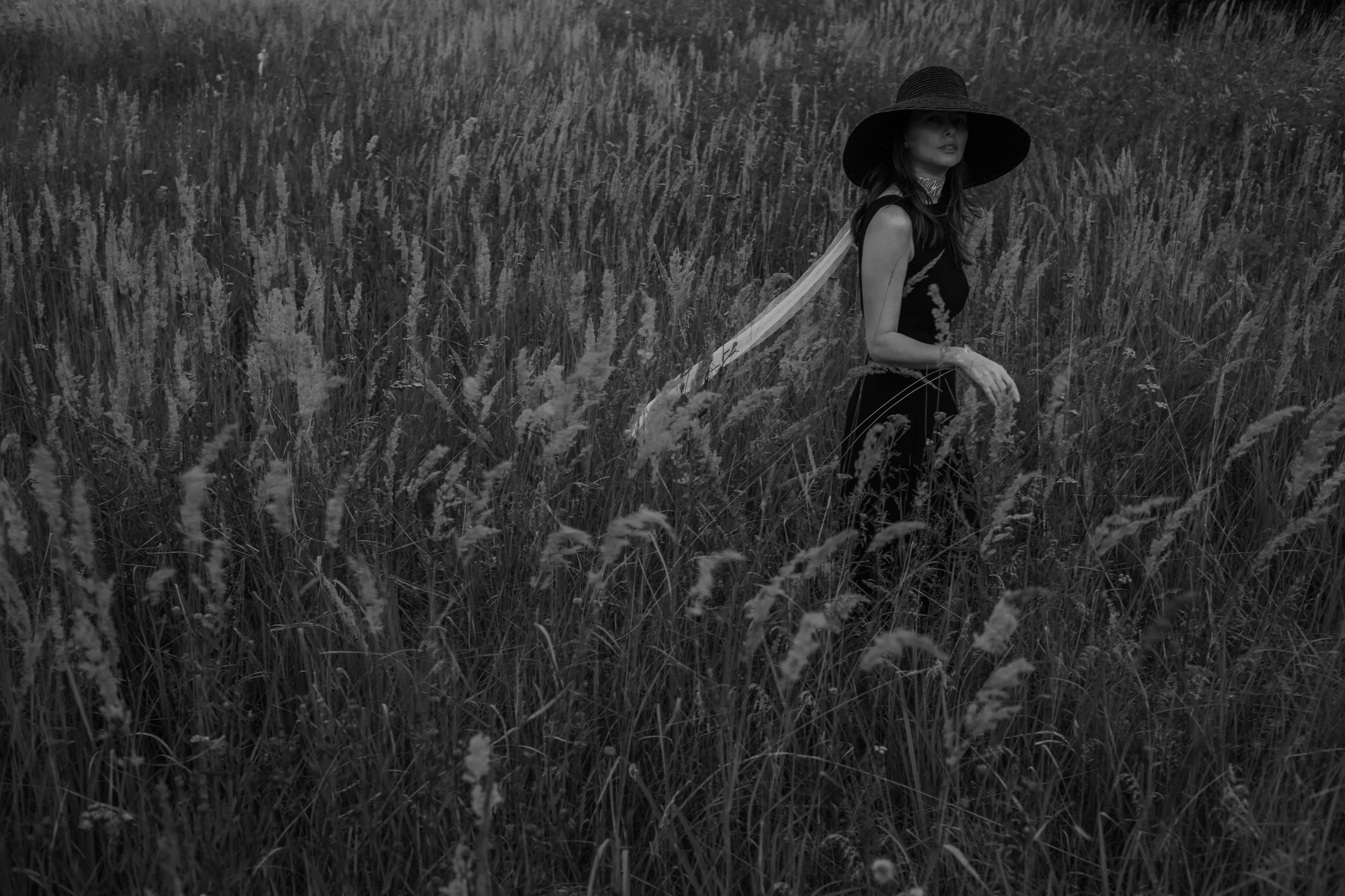 Инна (съемка в поле). Фотограф в Москве (готова приехать к вам в город)