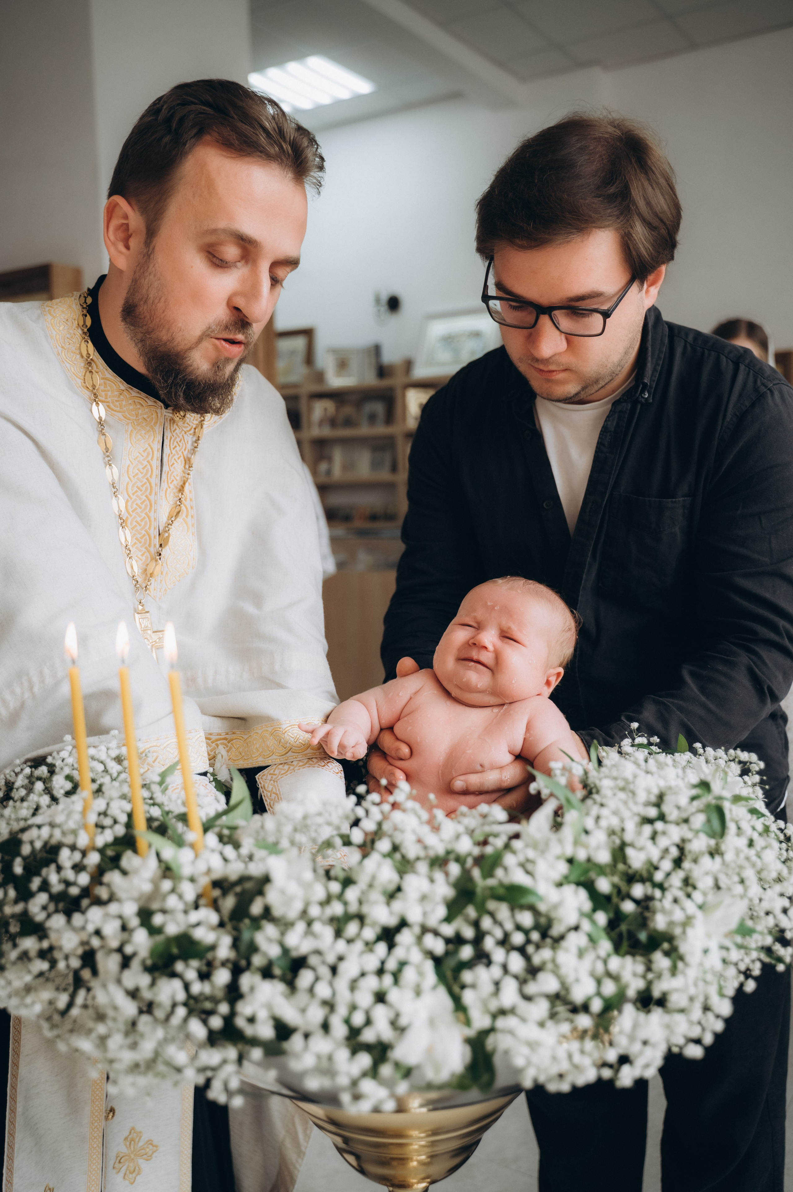 Крещение Ромы (Приход храма святой Равноапостольной княгини Ольги). Семейный фотограф в Минске Дарья Дреко