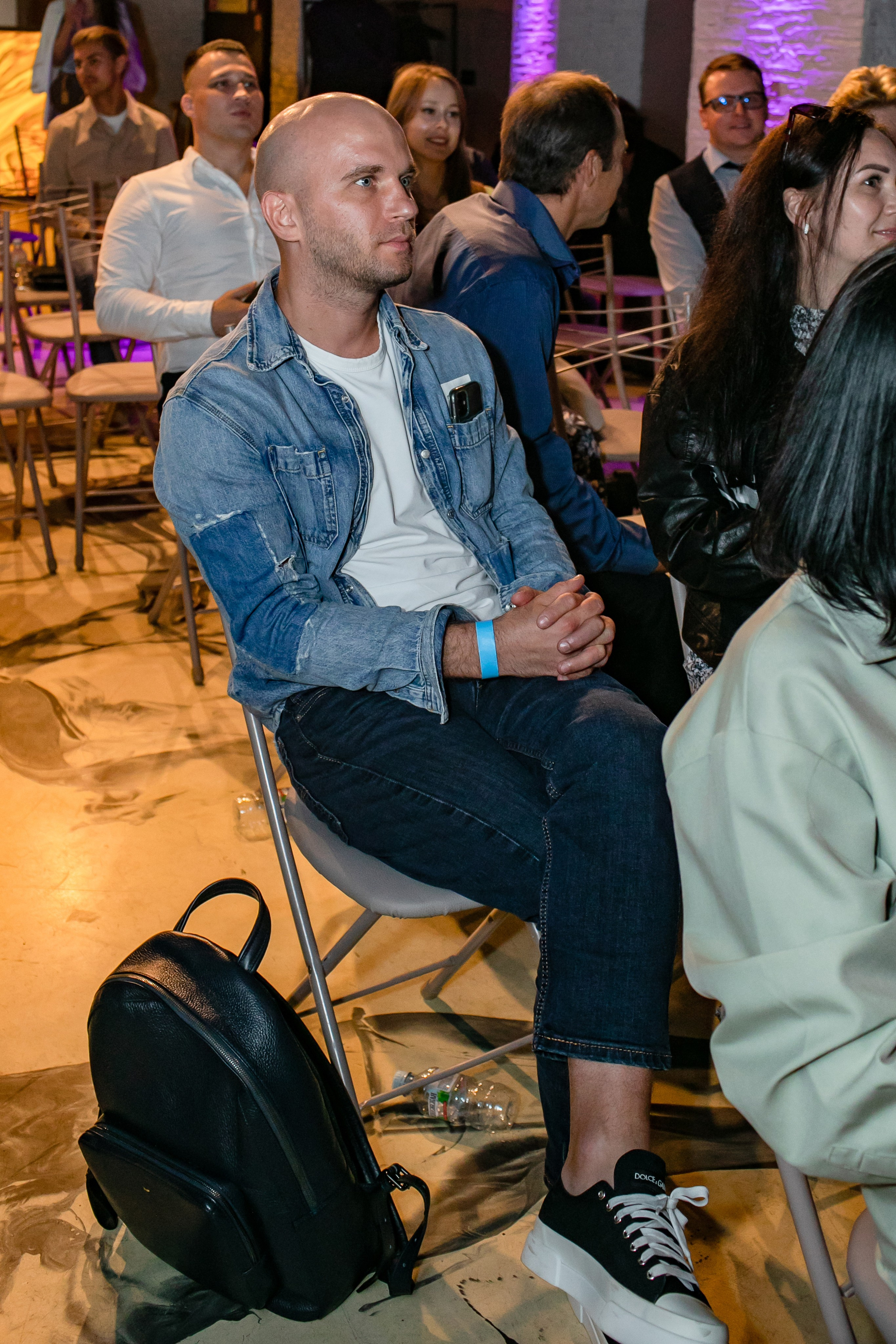 Встреча криптовалюте. Art photographer Nino