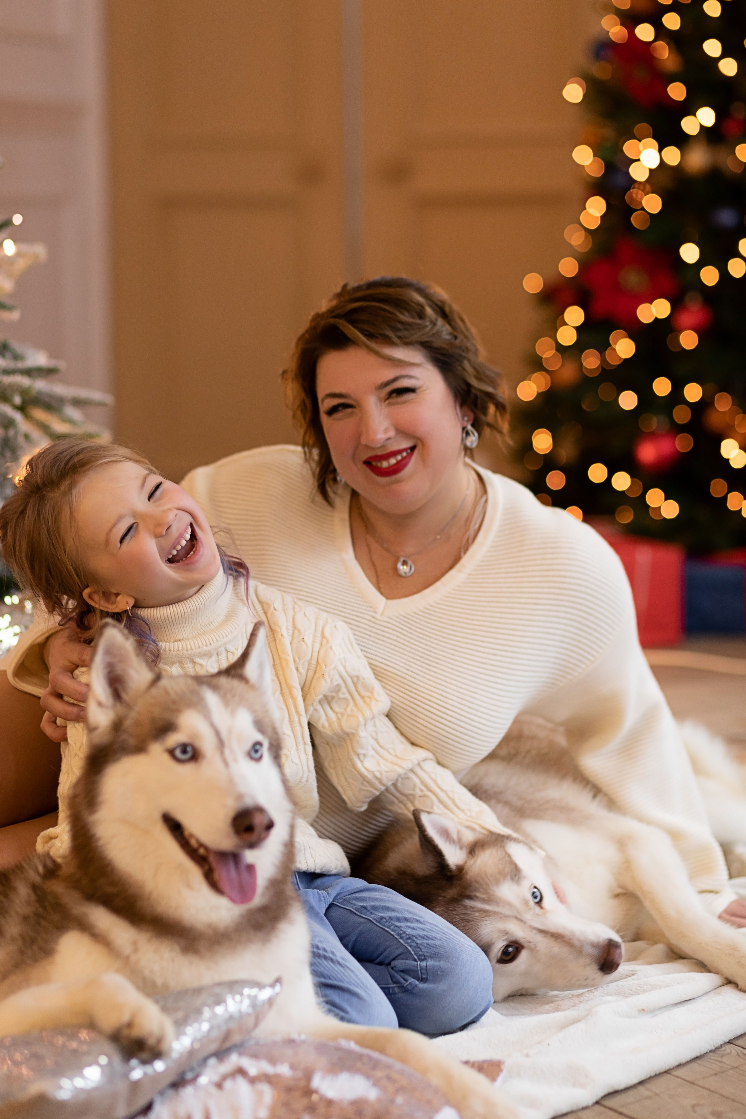 Евгения и Анна. Главная