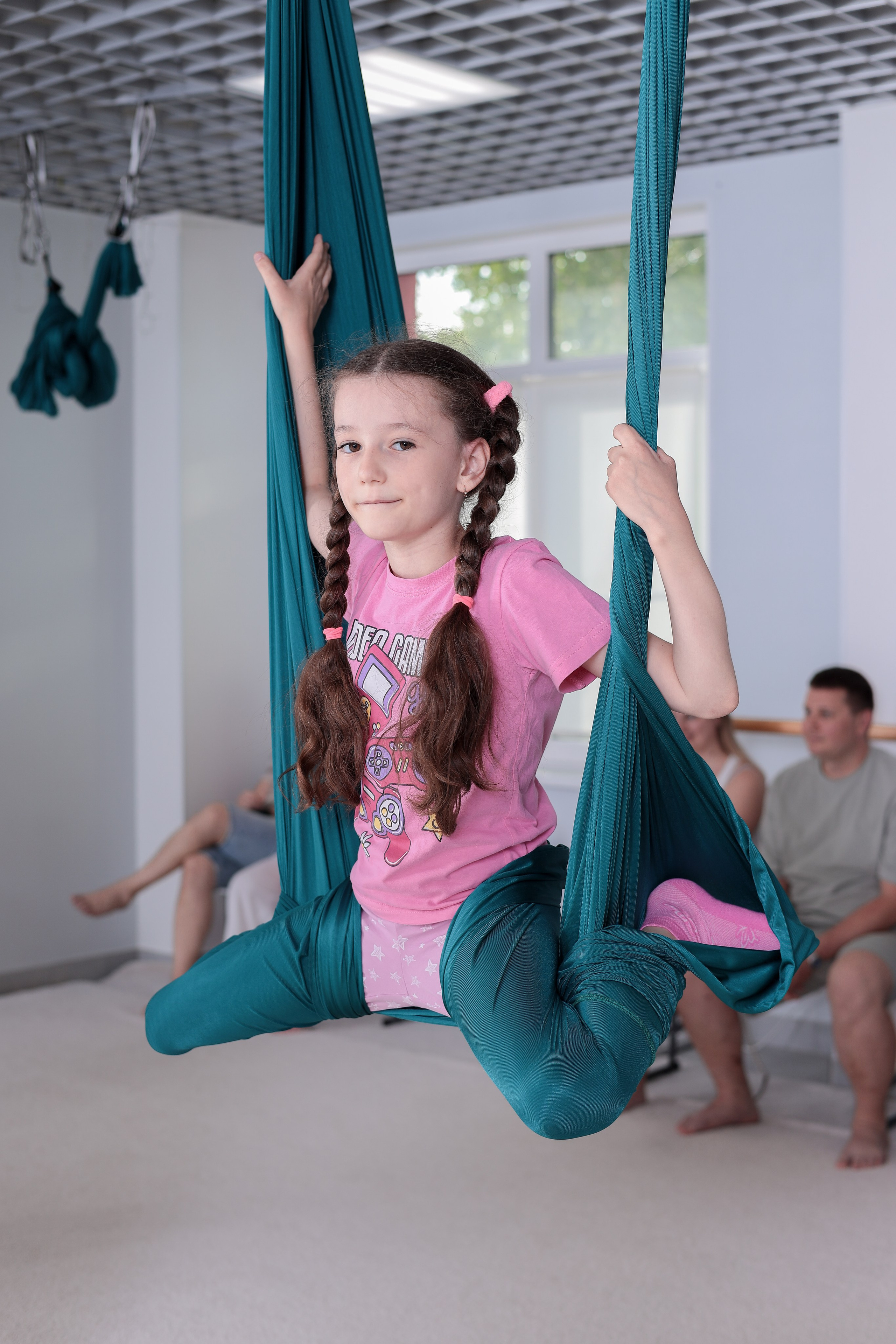 Детская аэройога. Фотограф Надршина Лилия