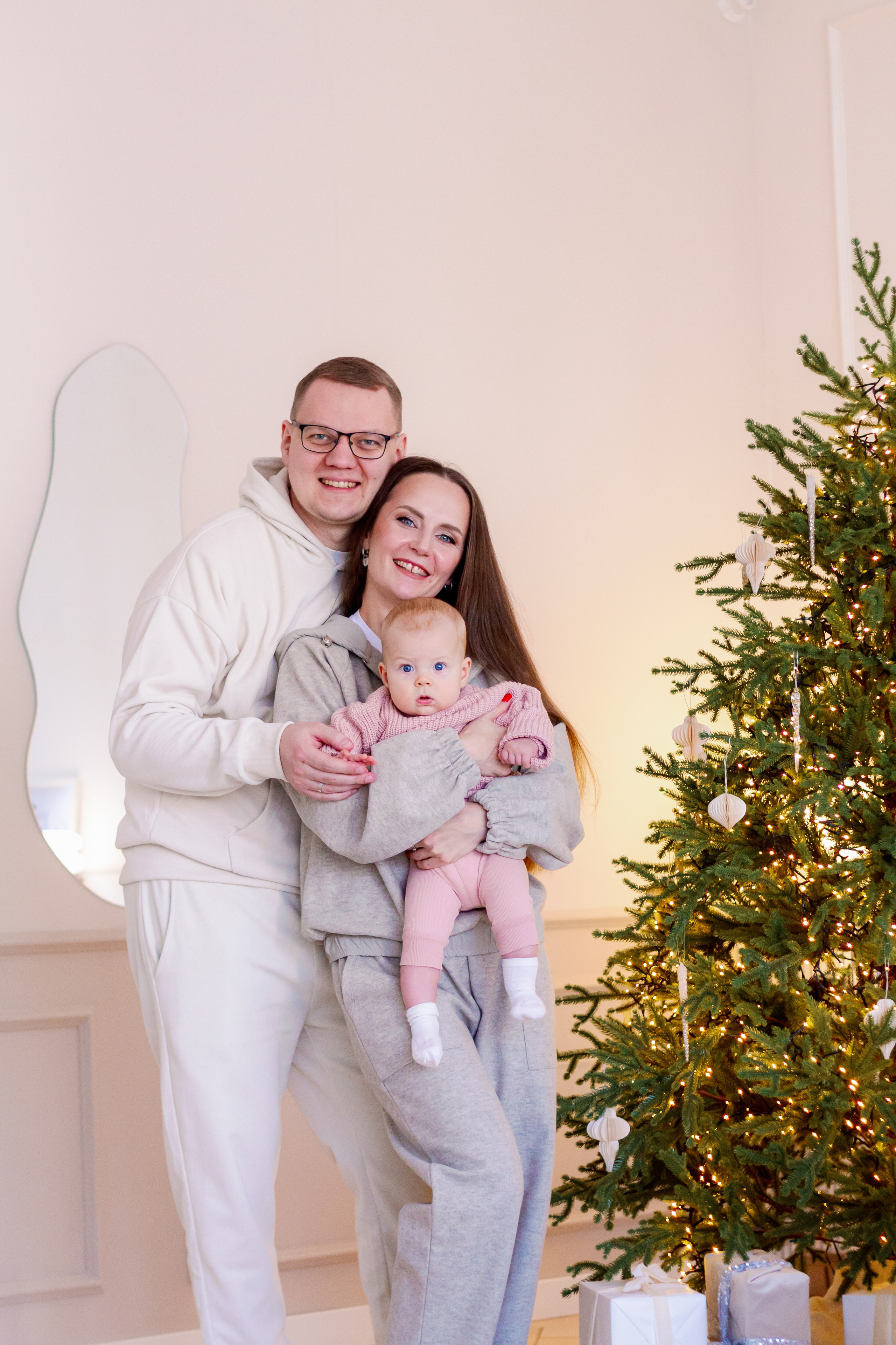 Новогодняя семейная фотосессия с малышом, Екатеринбург. Фотограф в Екатеринбурге Пойгина Елена