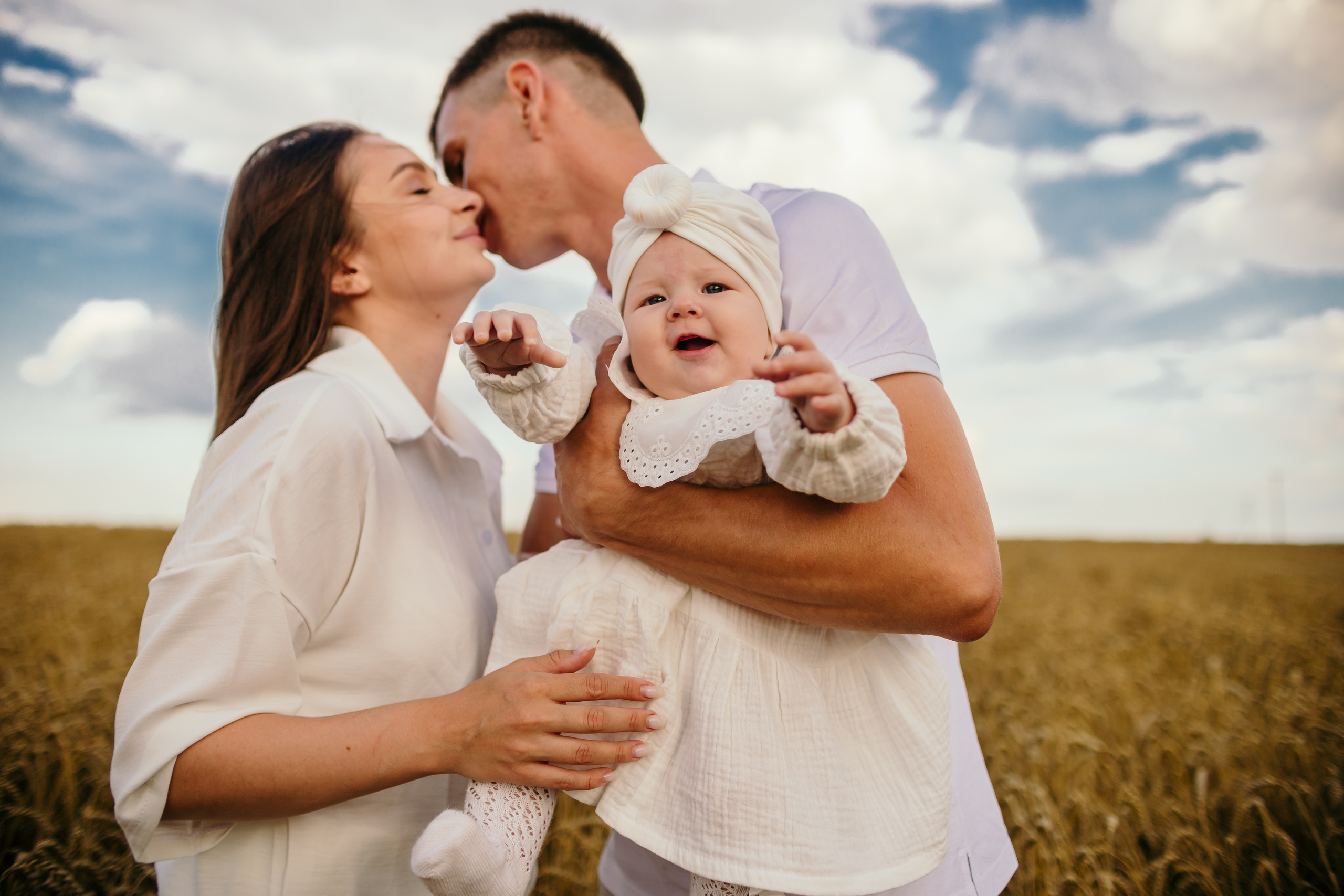 Трое в пшенице. Семейный фотограф в Рязани Харламова Влада