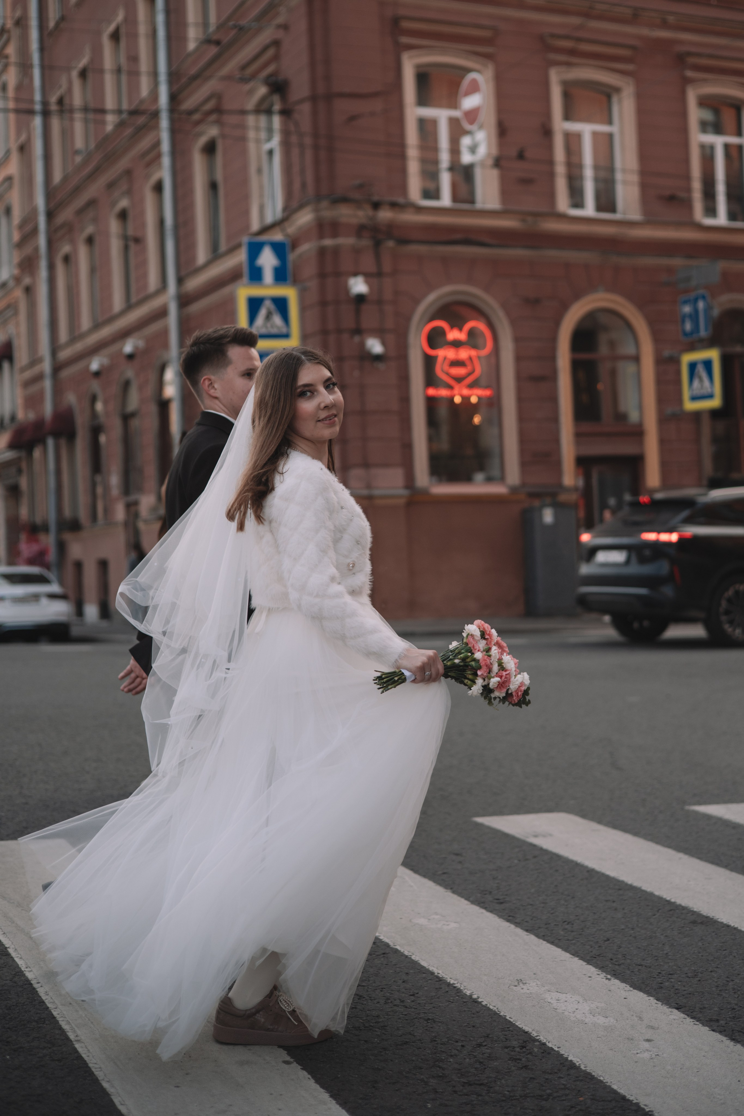 ЗАГС 2 + Прогулка. Семейный фотограф в Санкт-Петербурге. Запечатление мгновений и ярких воспоминаний в Вашей жизни