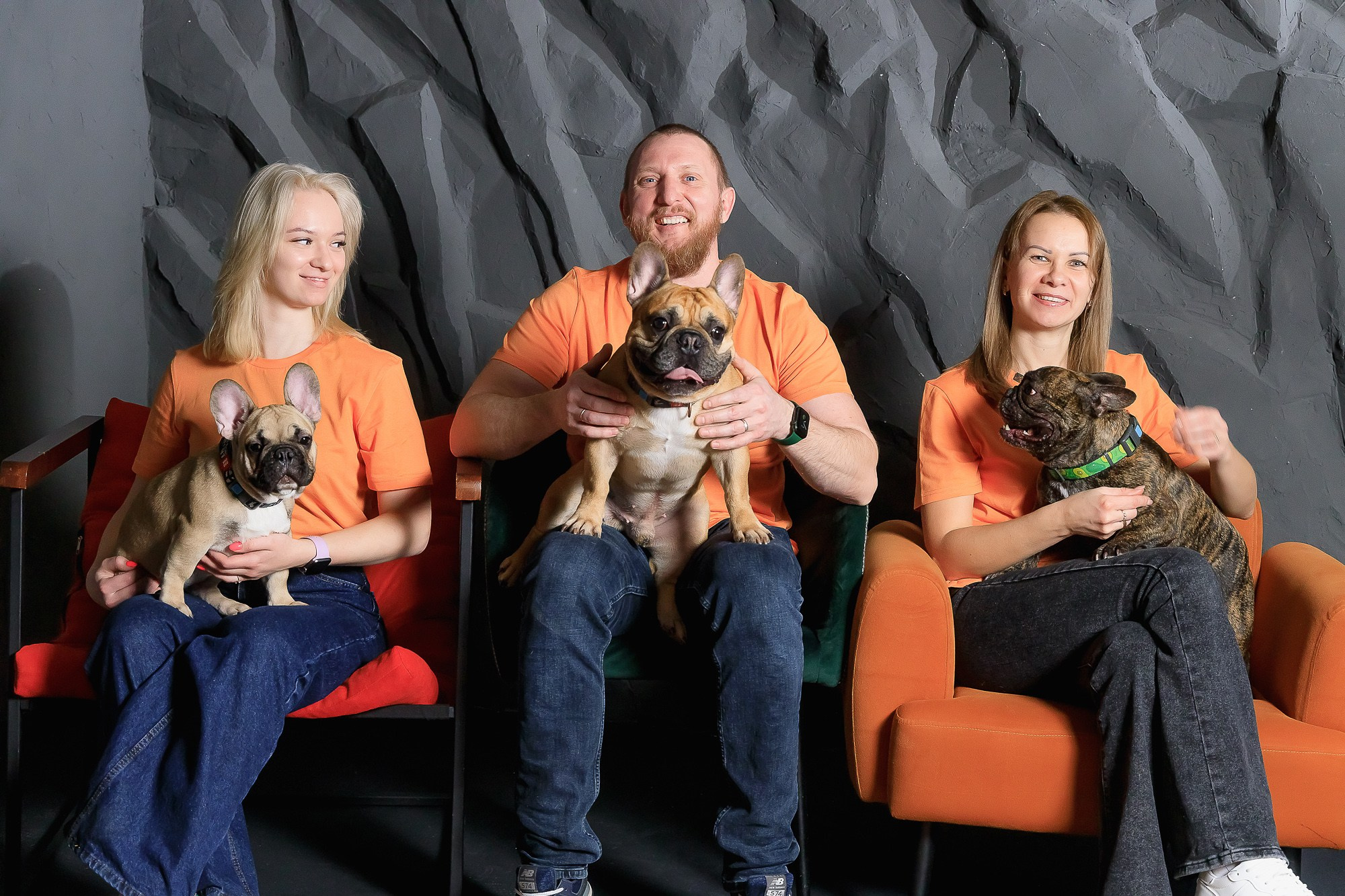 Семейная фотосессия с питомцами в студии. Фотограф в Саратове Ольга Мазлова