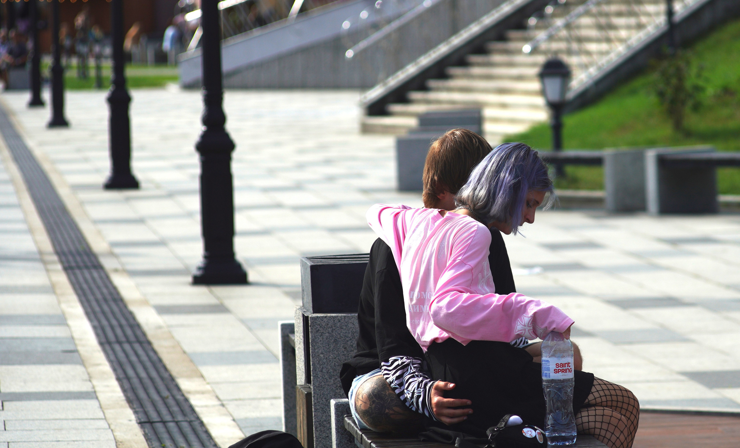 Синие локоны и тёплые объятия. Фотограф Владивосток (художественный портрет, празднование, торжество, мероприятие, фотопрогулка)