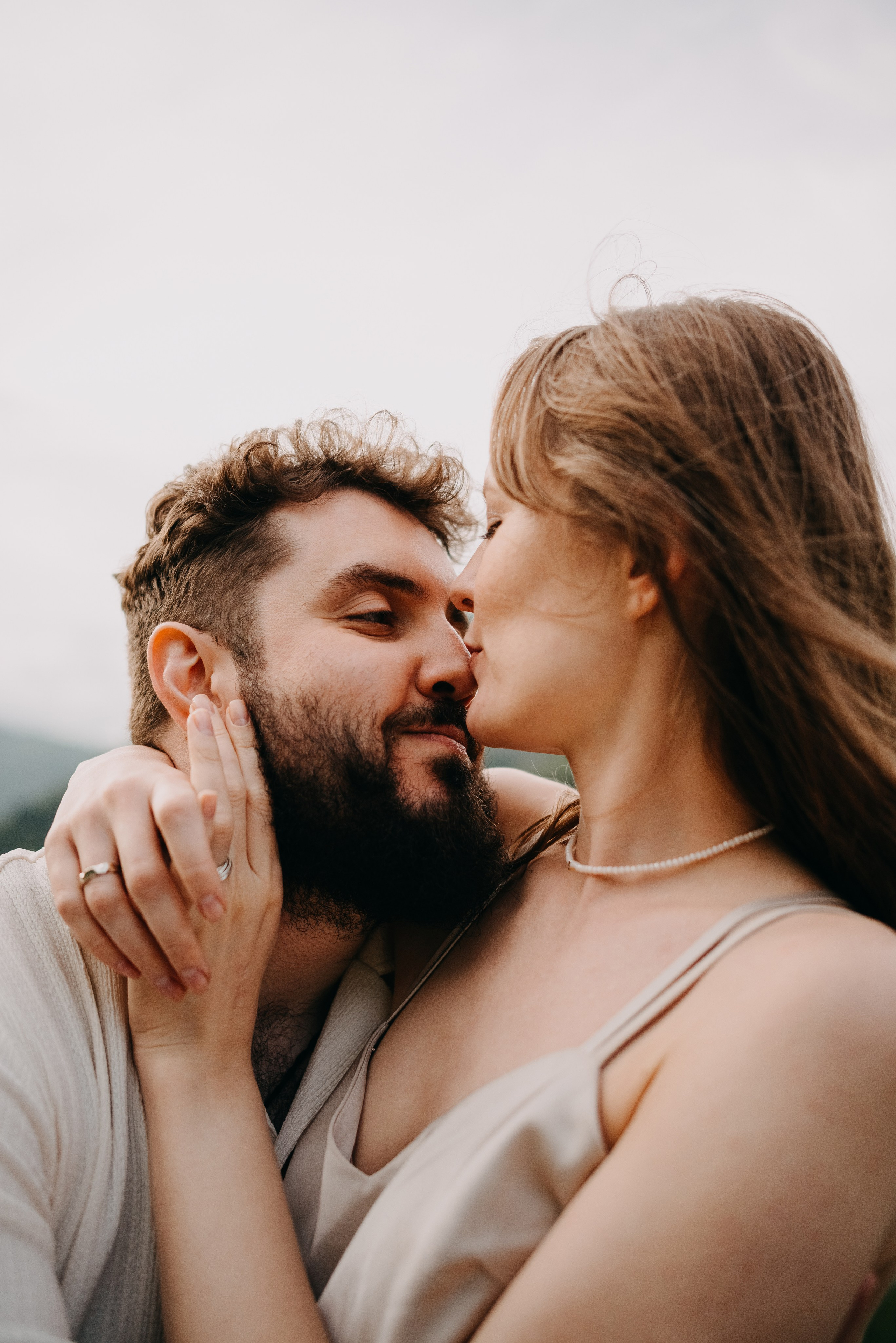 Парная серия в горах Казбеги. Портретный и свадебный фотограф в Тбилиси • xeniqo