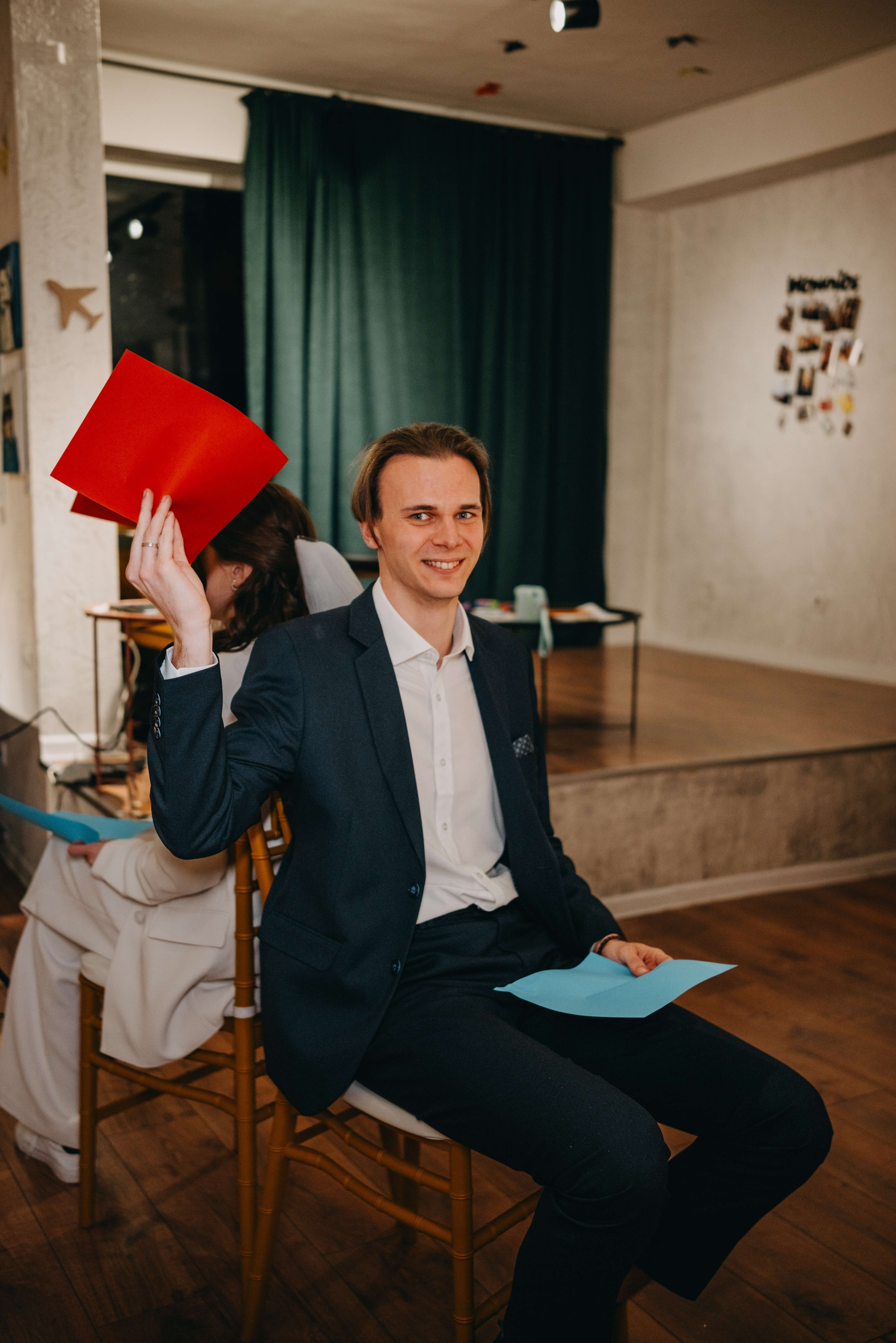 Годовщина свадьбы в кафе. Портретный и свадебный фотограф в Тбилиси • xeniqo