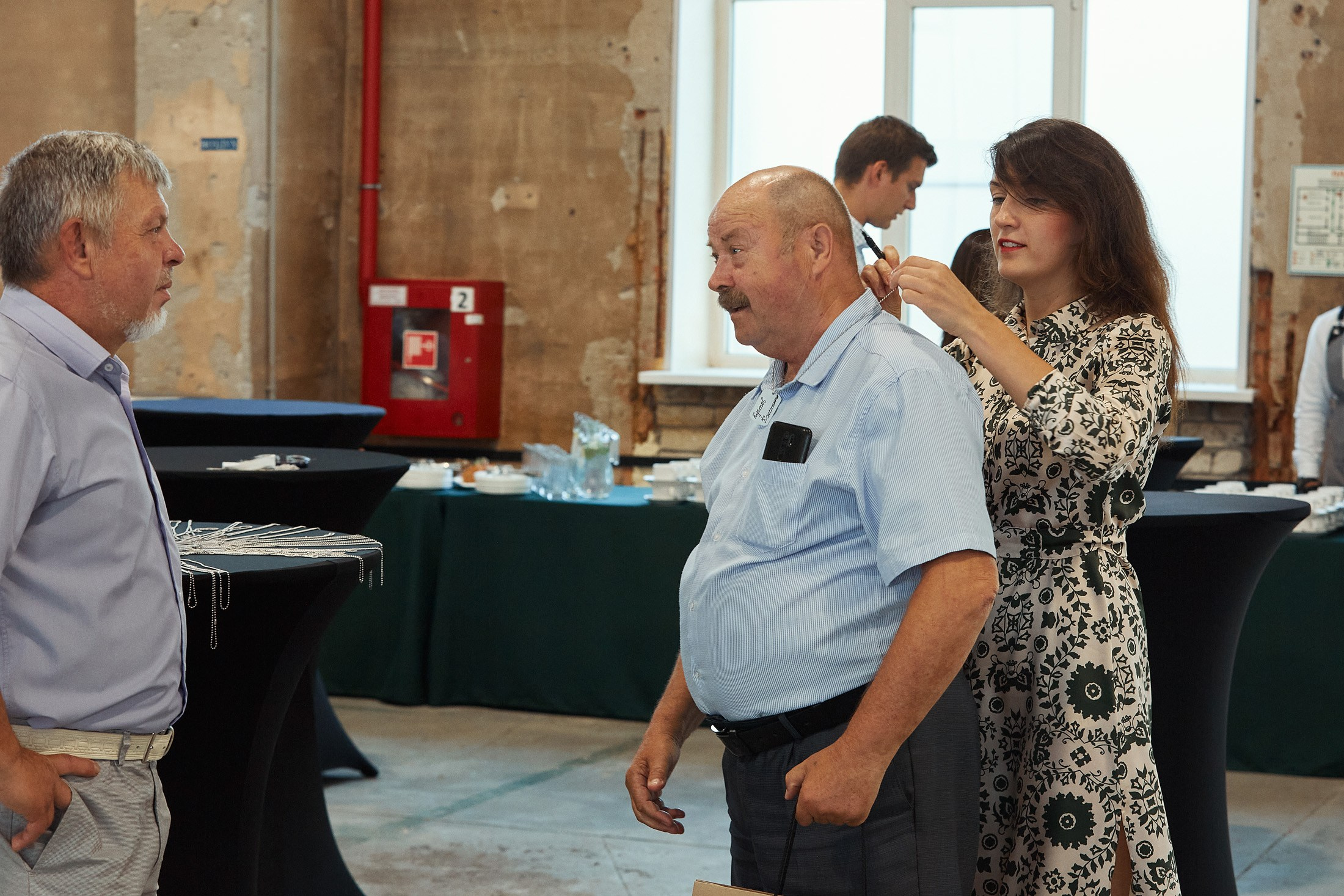 EMG / Международный форум / Презентация нового высокоточного станка. Антон Артюшин, портретный фотограф. Москва