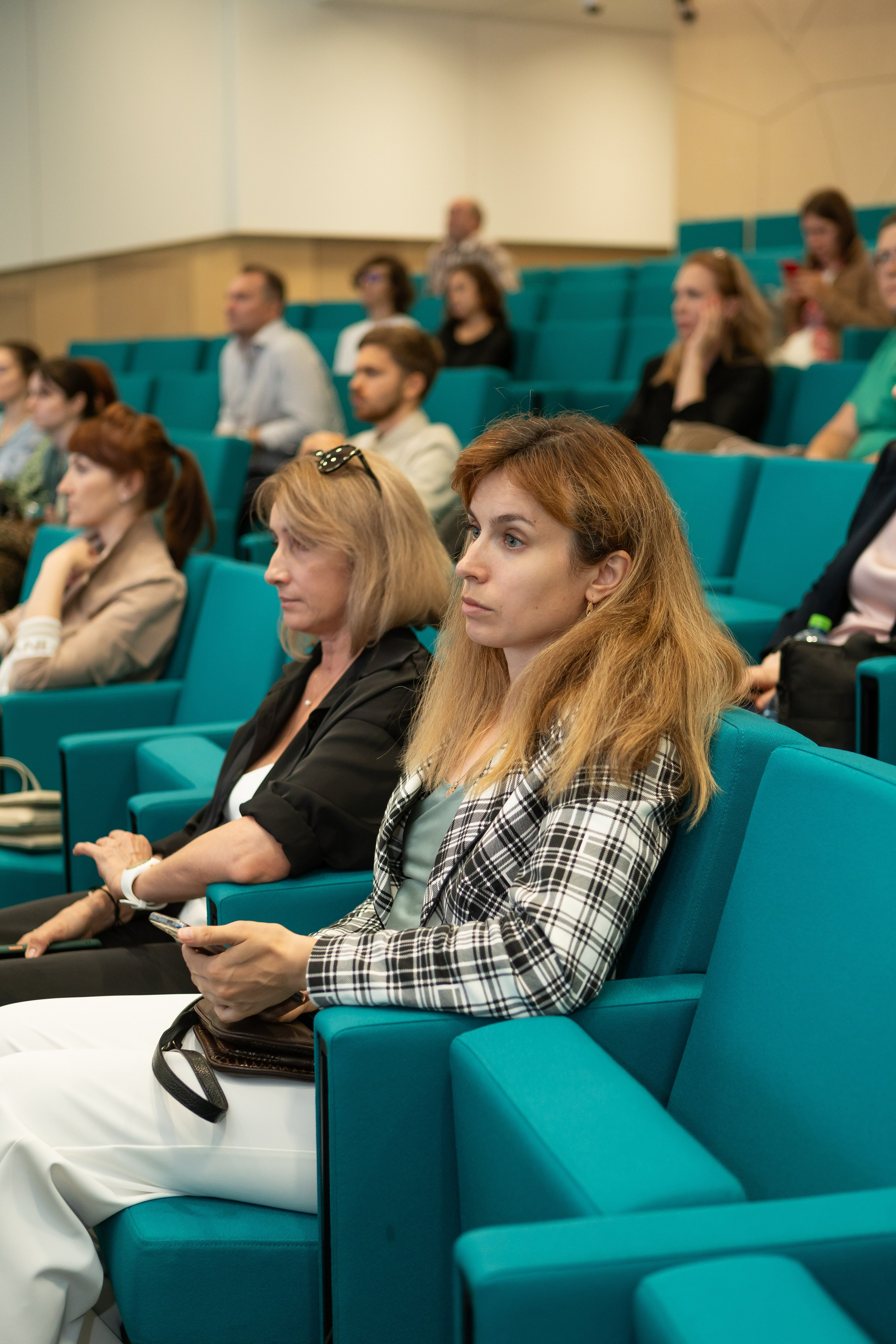 Гостевой визит в «зеленый» офис Сибур. Портретный творческий фотограф в Москве Надя Дудник