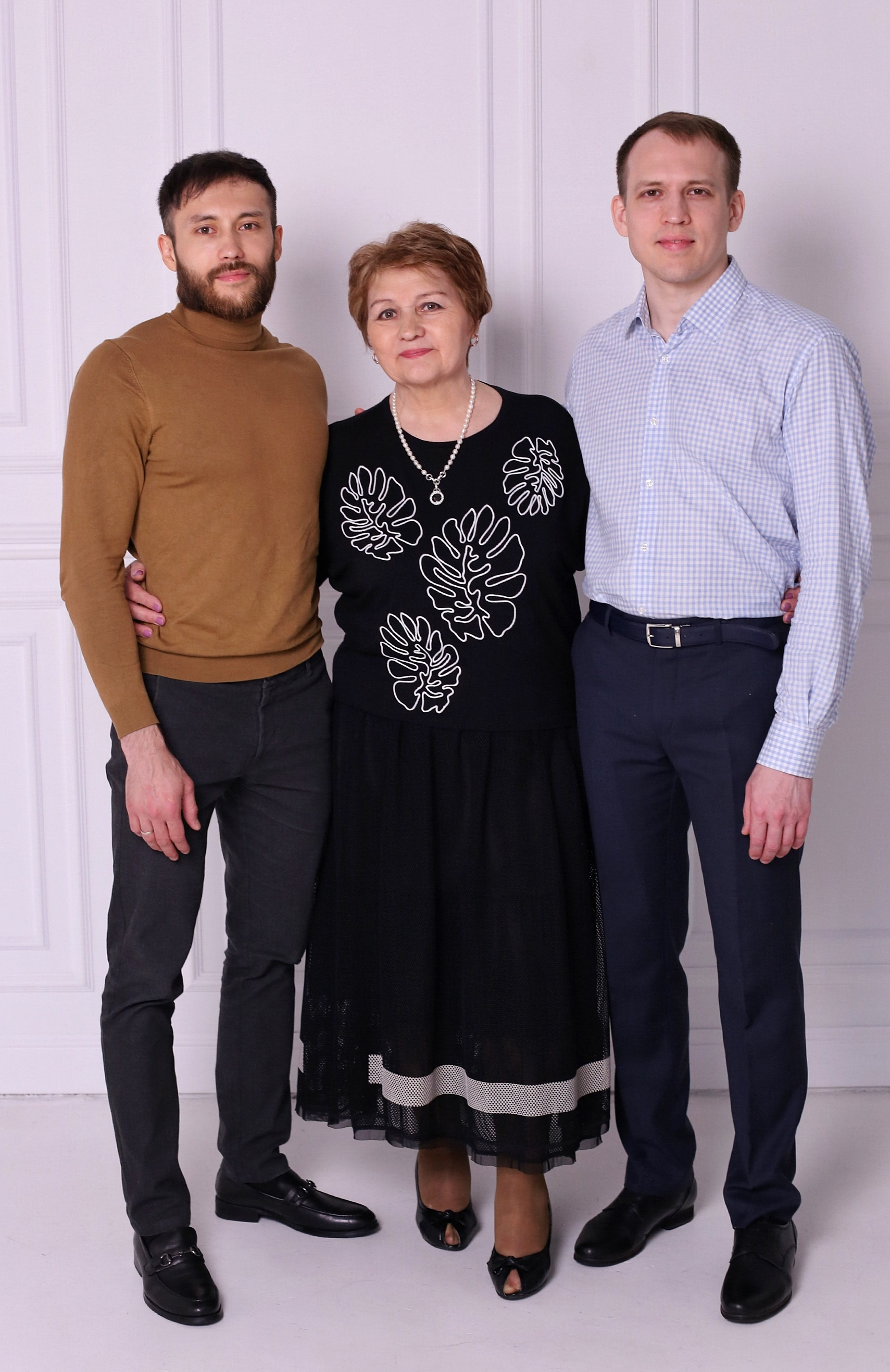 Гуля и семья. Фотограф Пирумян Анна. г. Сургут, г. Воронеж