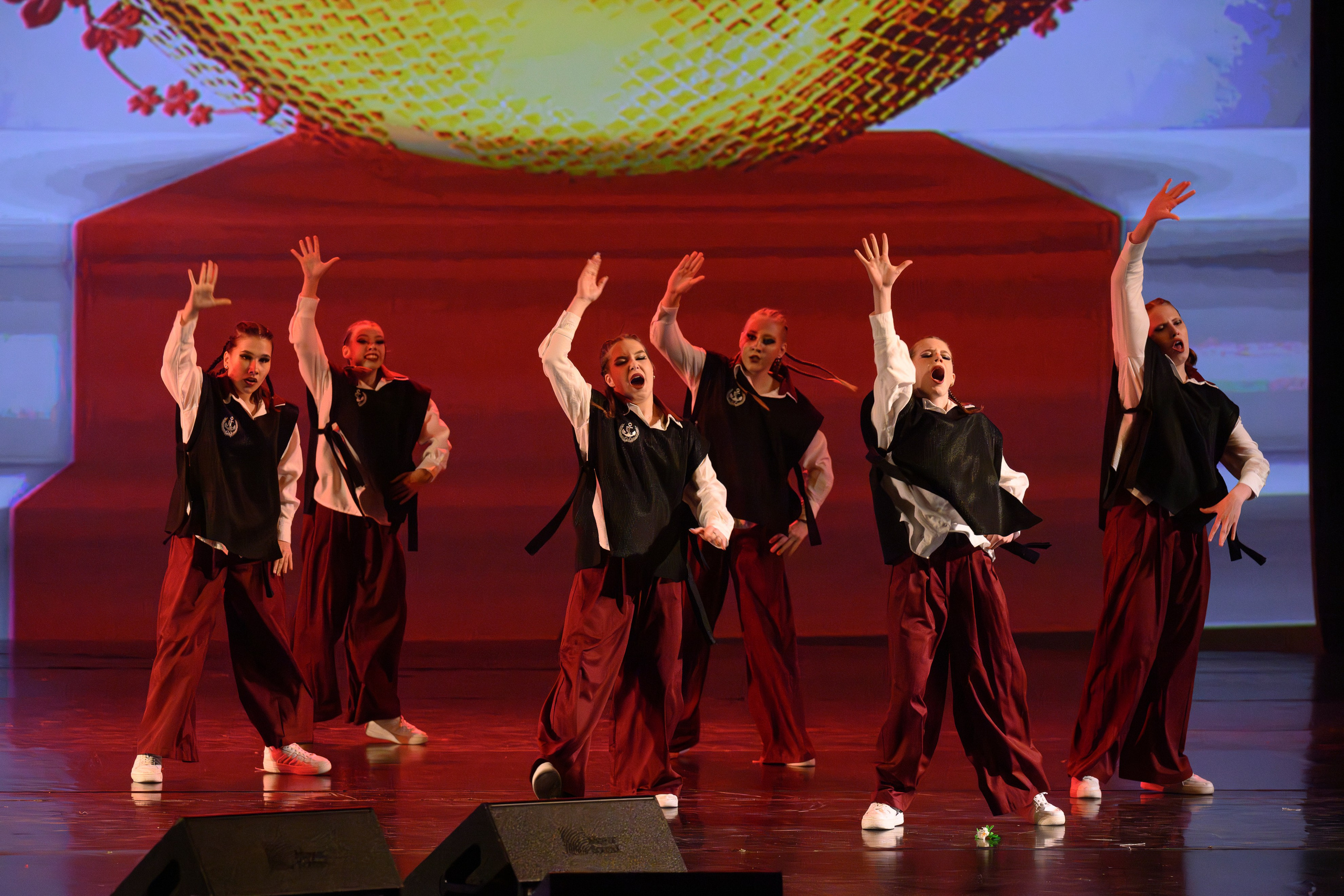 23 апреля, часть 2, БКЗ Октябрьский, г. Санкт-Петербург. Золотое яблочко