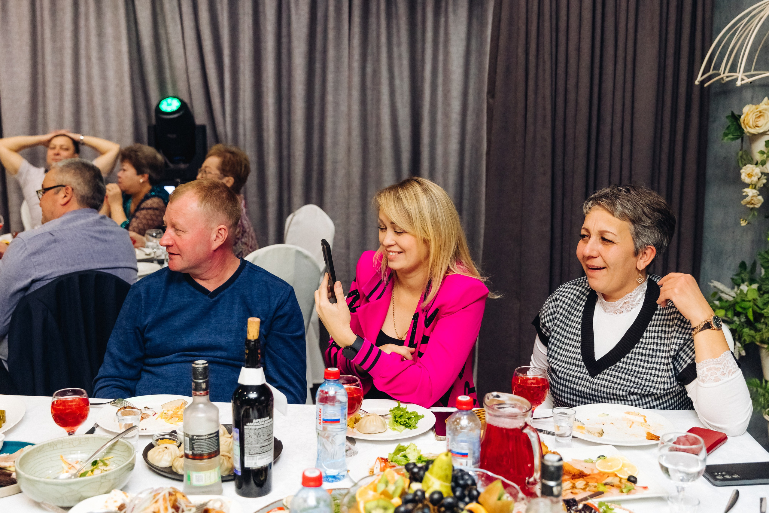 Юбилей в ресторане Вояж. Свадебный и семейный фотограф в Улан-Удэ