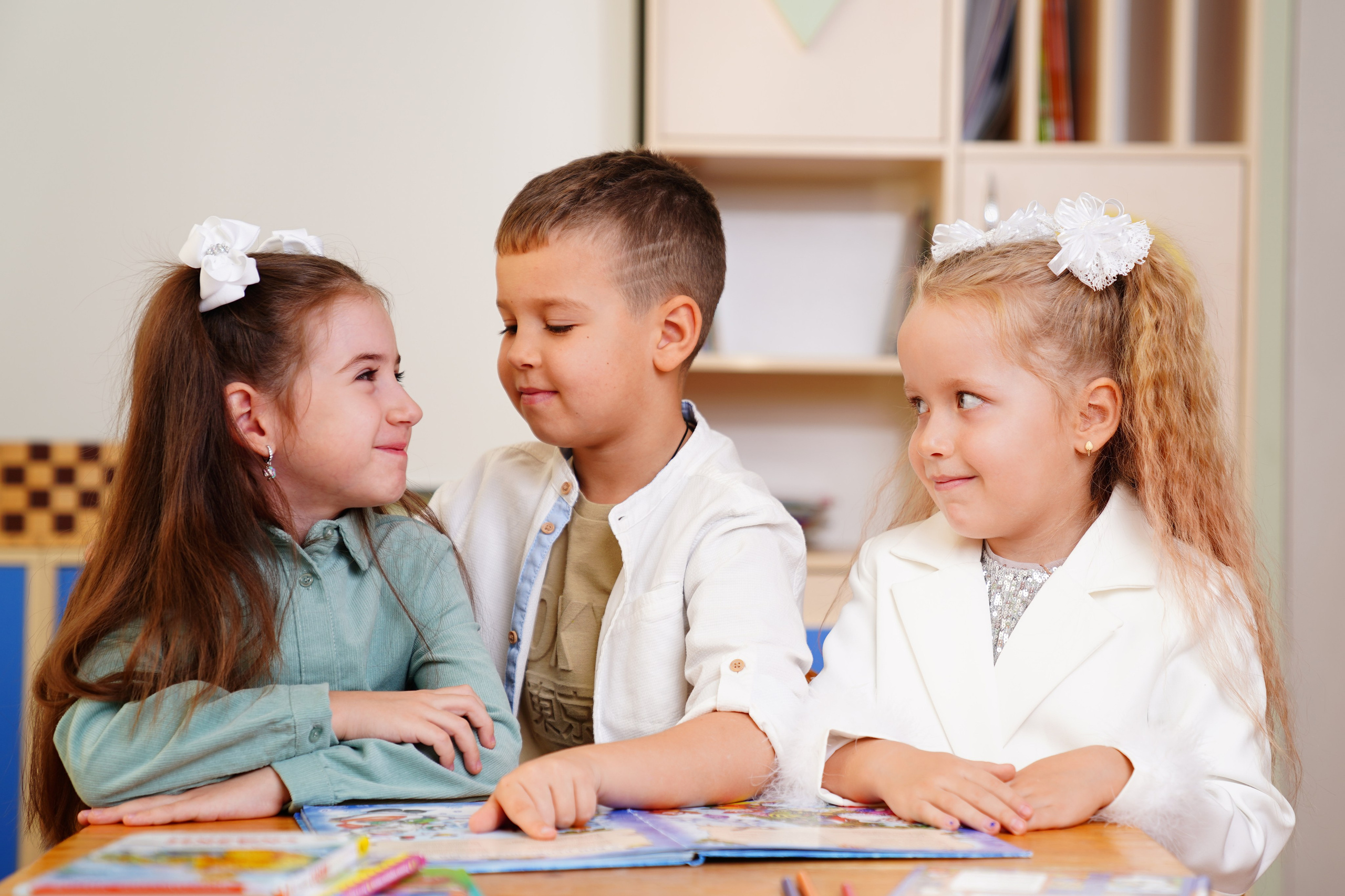 Мелкие группы. MEMENTO.Выпускные альбомы, школьные, юбилейные и другие книги. Ростов-на-Дону