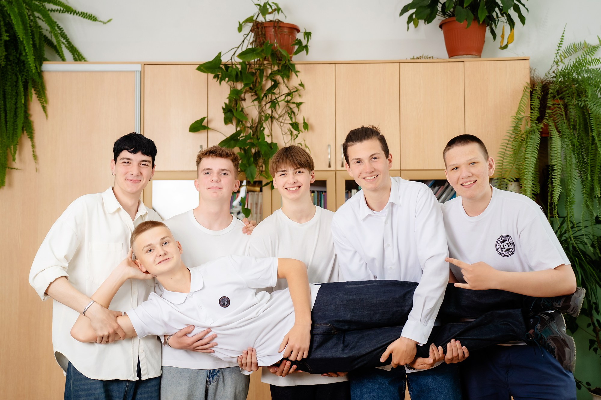 Школа — Старшие классы. Детский и Школьный фотограф во Владивостоке. Выпускные альбомы