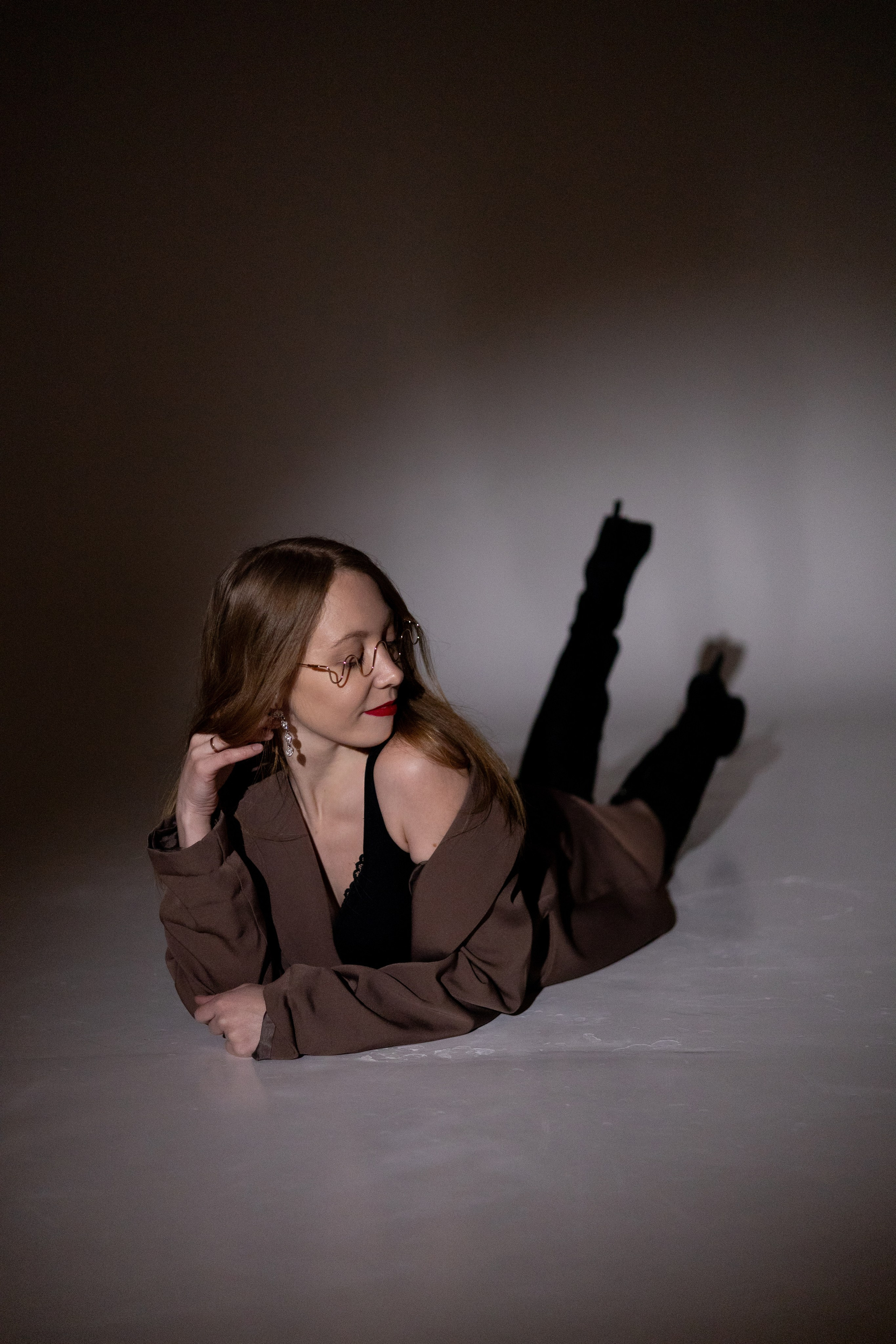 ЖЕНСКИЕ ПОРТРЕТЫ СТУДИЯ 2026. Фотограф Красноярск съемки лавстори, фотосессия в студии, портретная съемка, творческие фотосессии