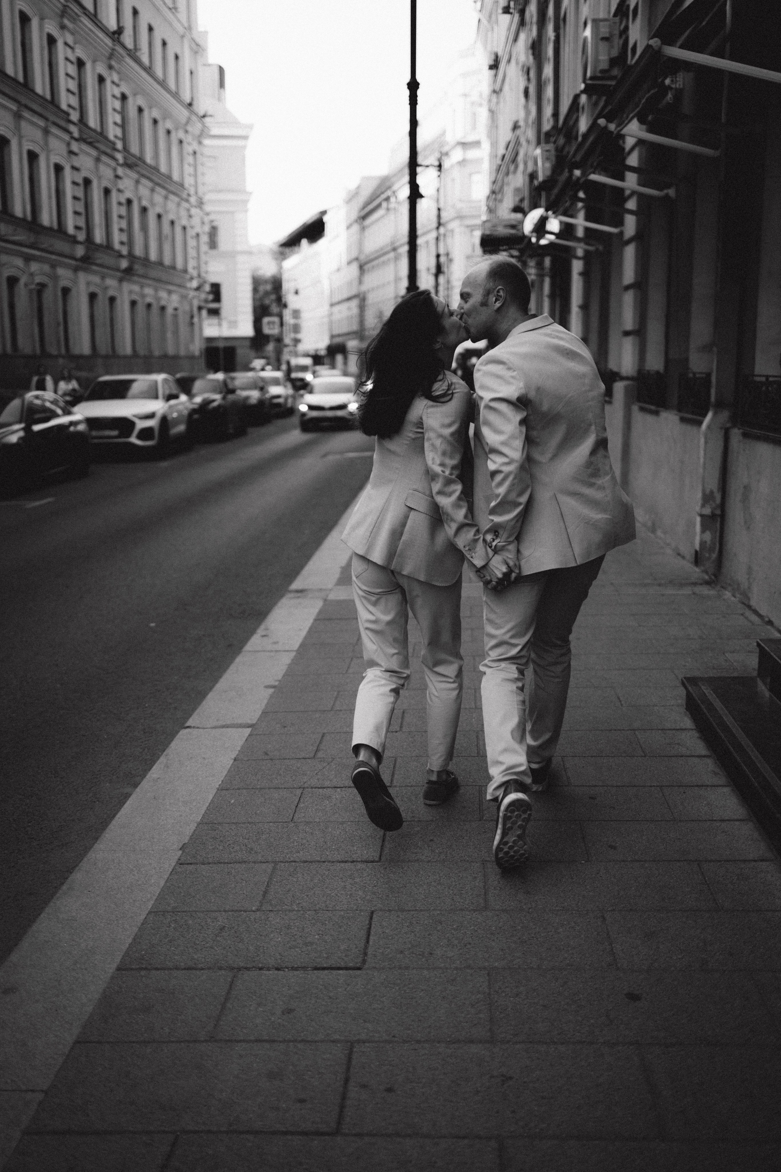 Прогулочная фотосессия влюбленных. Семейный фотограф в Москве и Люберцах Юлия Гуськова