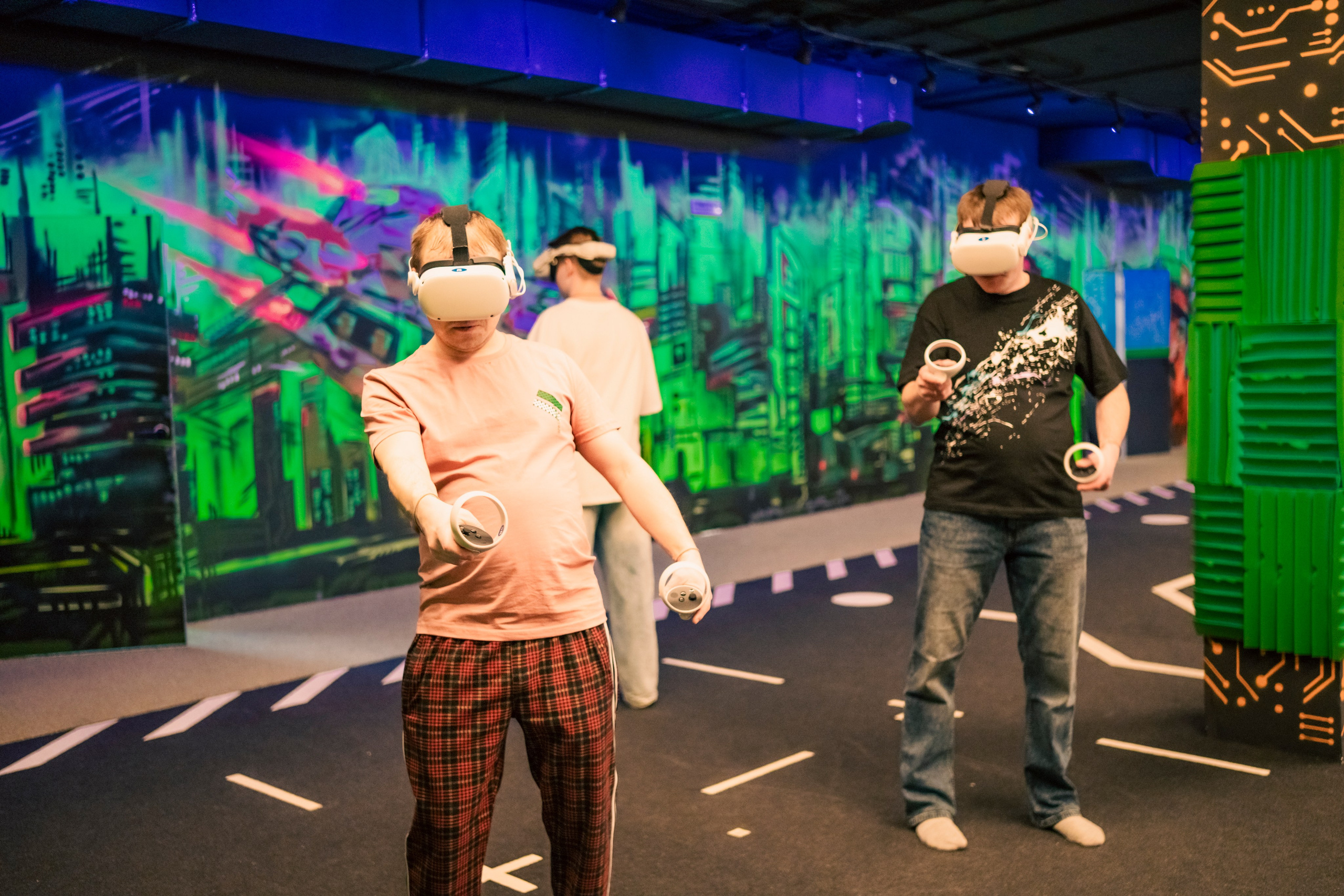 VR April-May. Felixtones