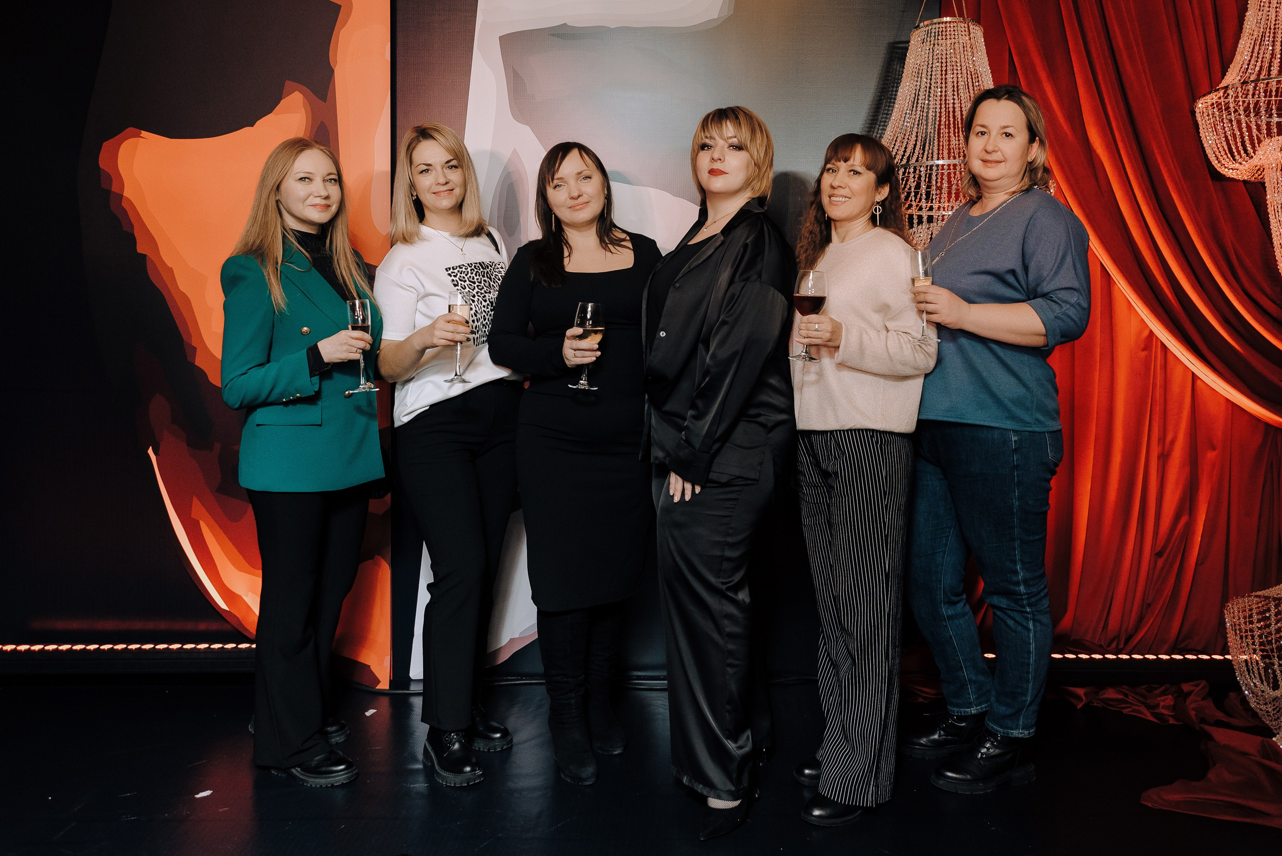 СПЕКТАКЛЬ «ВОЛШЕБНЫЕ ОЧКИ» ОПТИК-ЦЕНТР. Репортажный фотограф Зуев Роман г. Челябинск