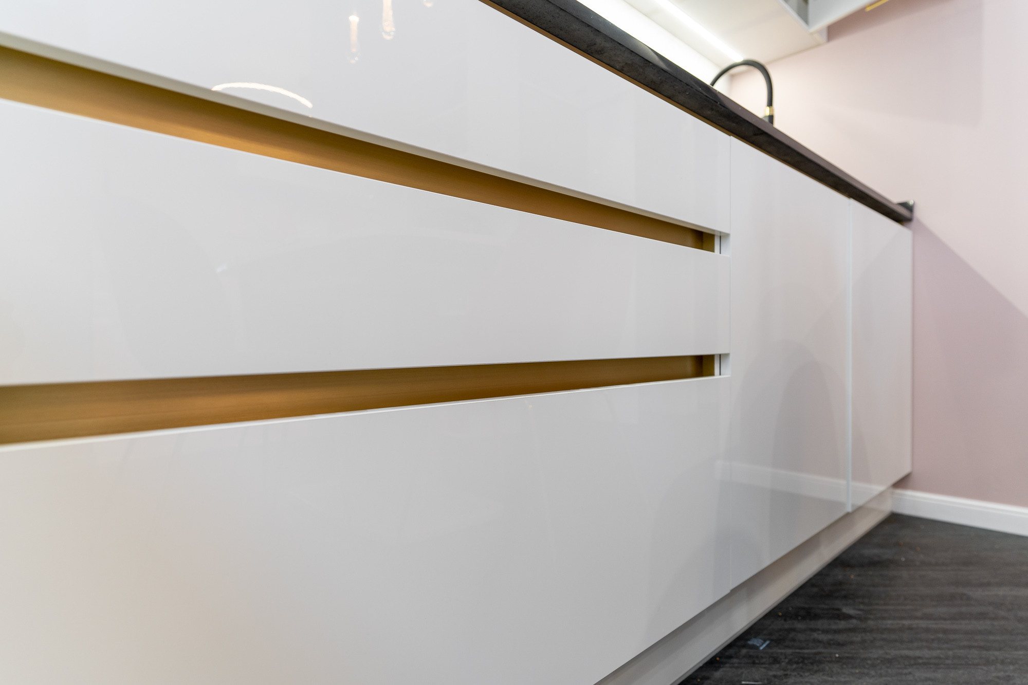 № 4. Мебель на заказ