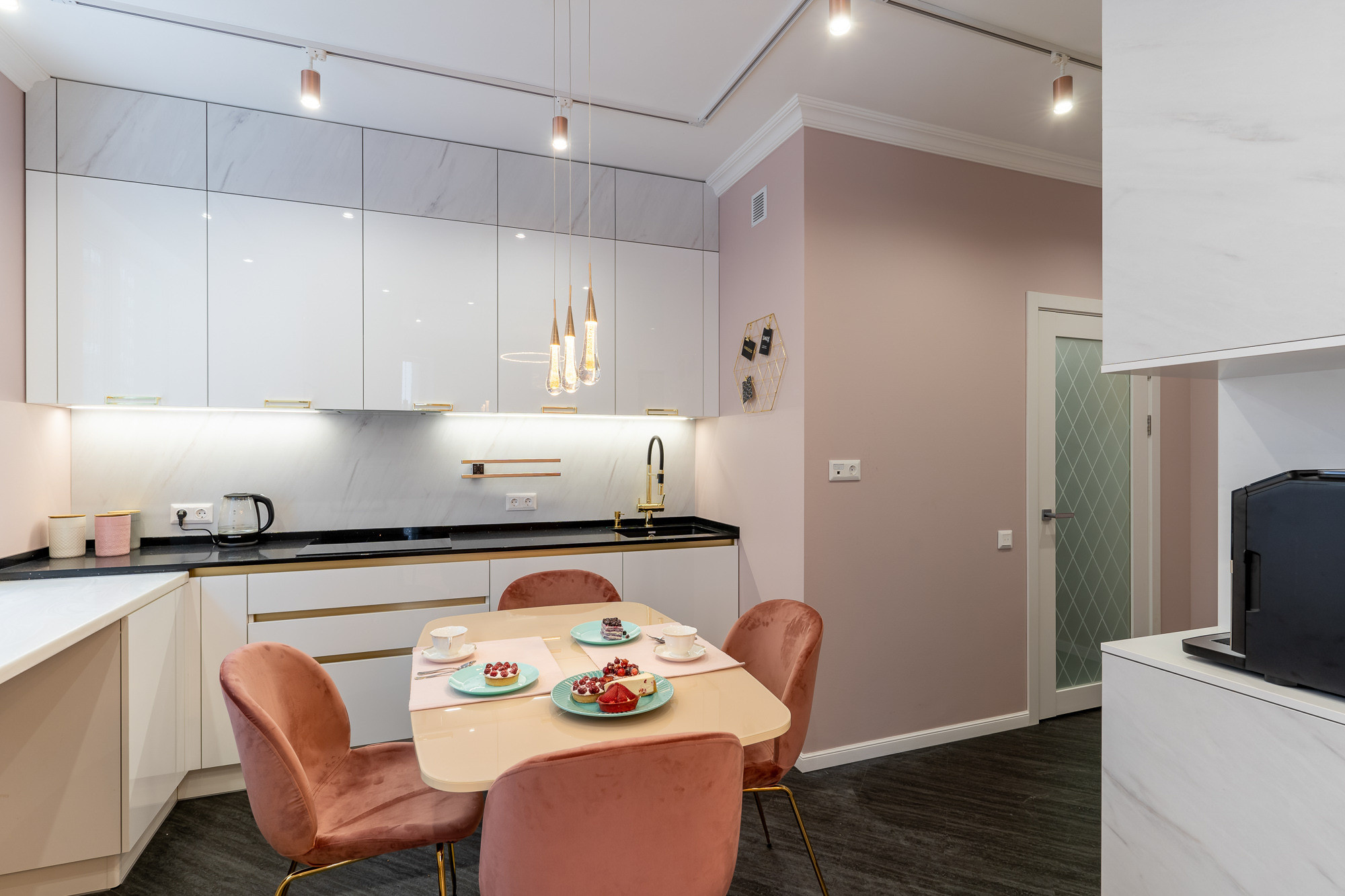 № 4. Мебель на заказ