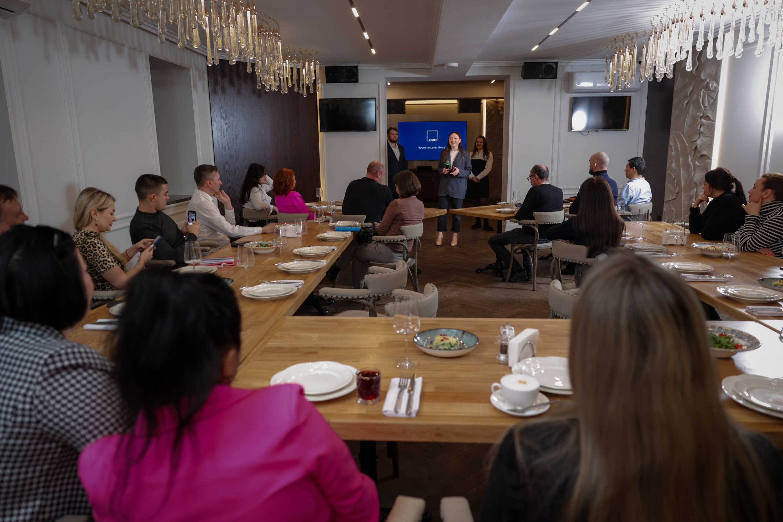 Бизнесс завтрак Level Group. Свадебный фотограф Астрахань