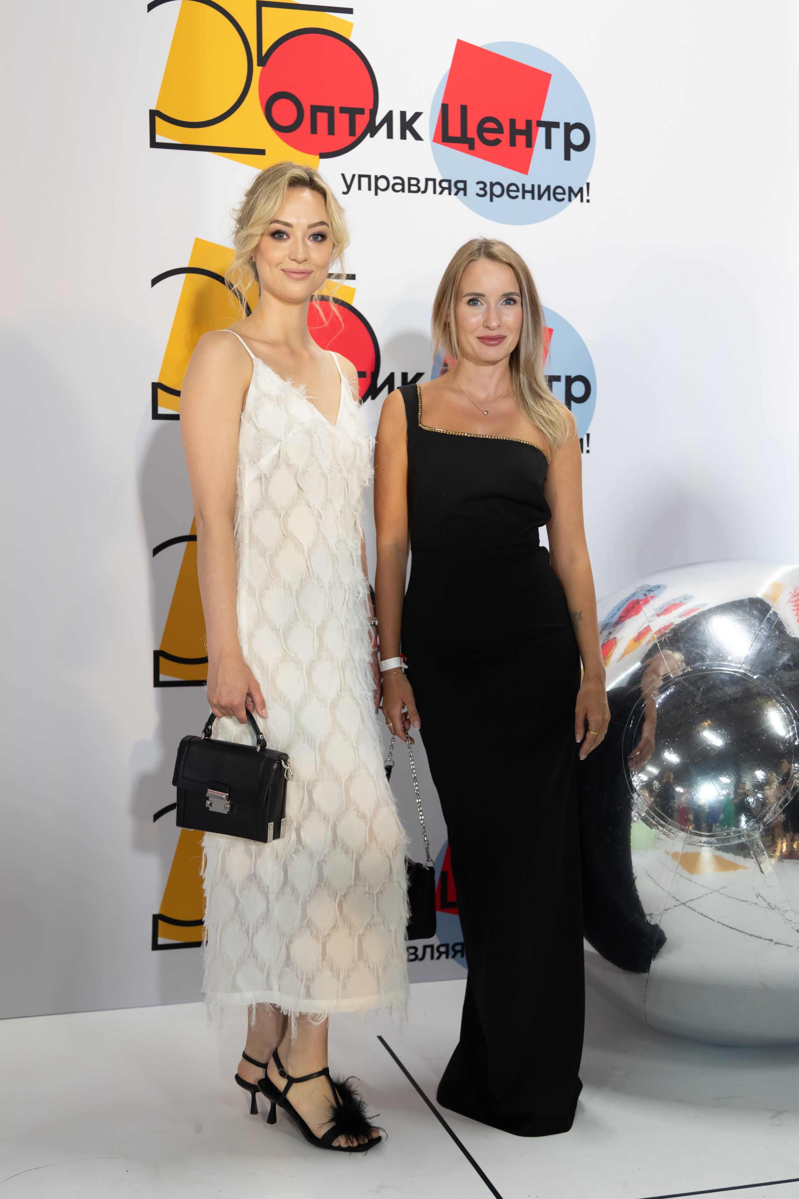 Оптик центр 25 лет. Фотограф свадебный, репортажный, индивидуальный, фото для маркетплейсов, брендов, автосалонов