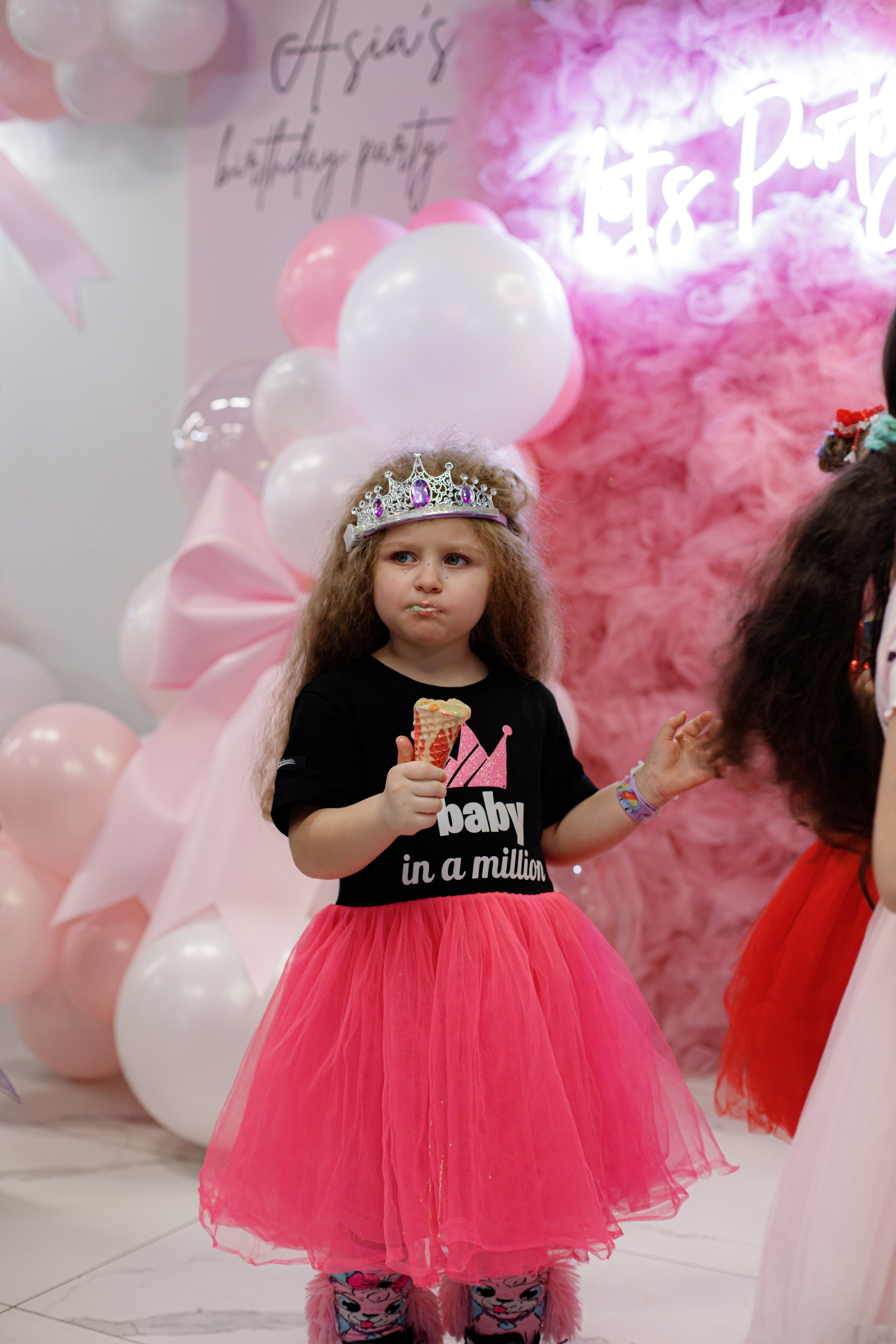 ASIA'S BIRTHDAY PARTY. Photokarish