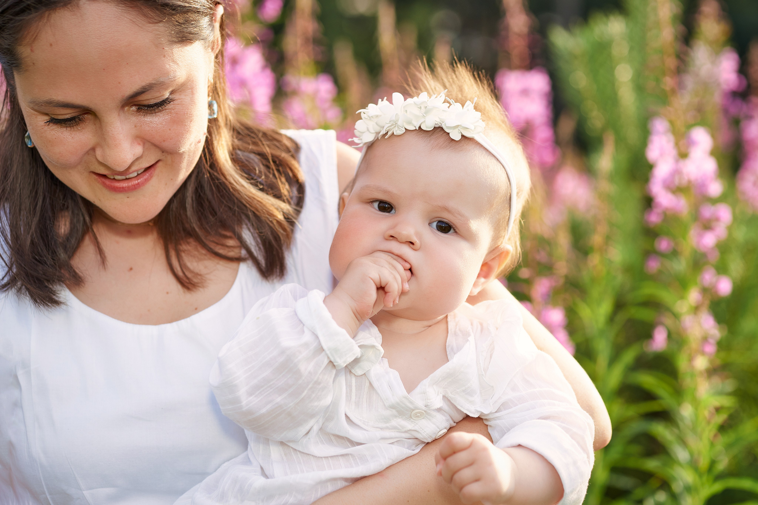Семейная фотосессия в белом. Фотограф Владимир Артамонов